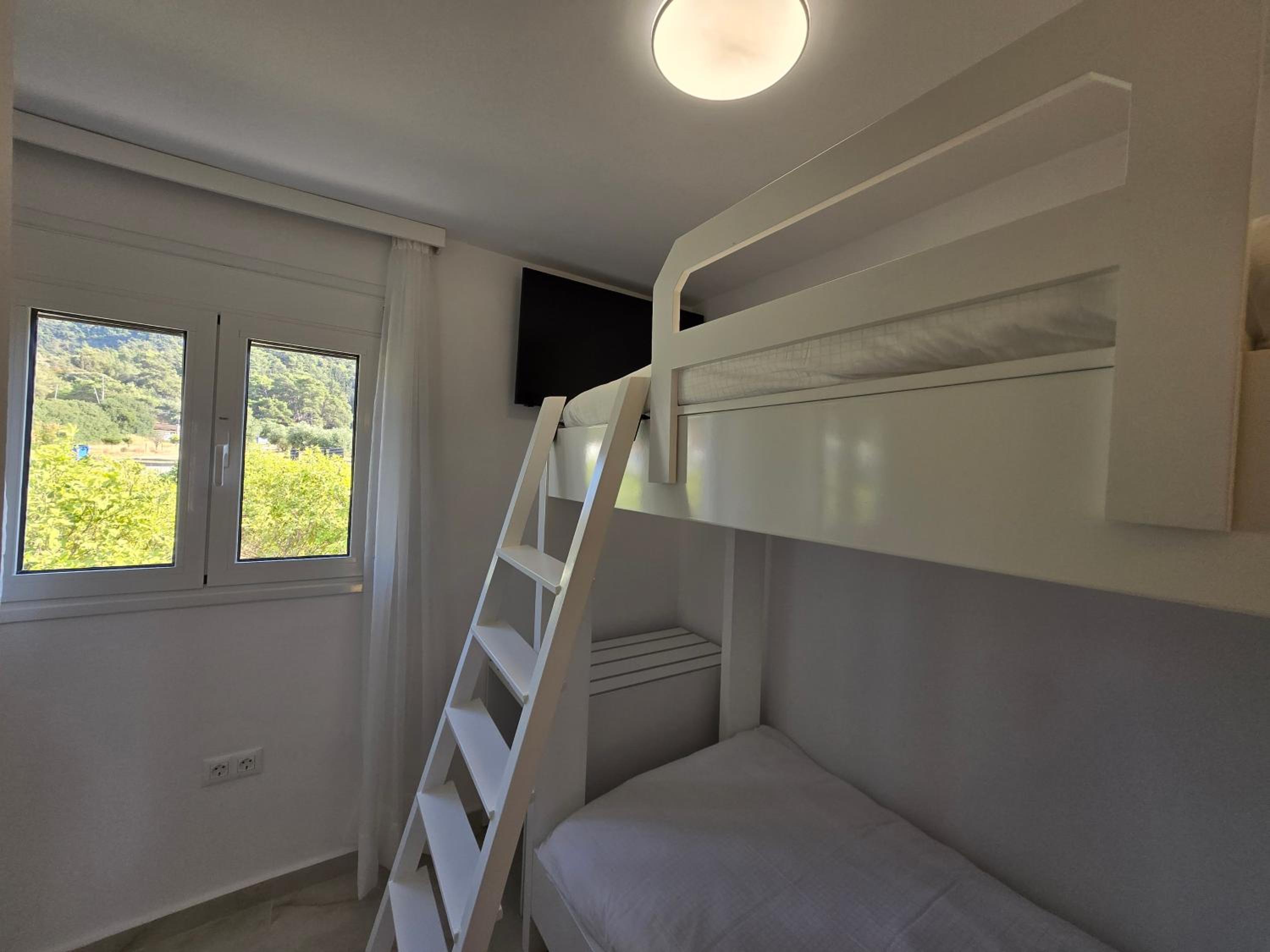 Two-Bedroom House photo 3