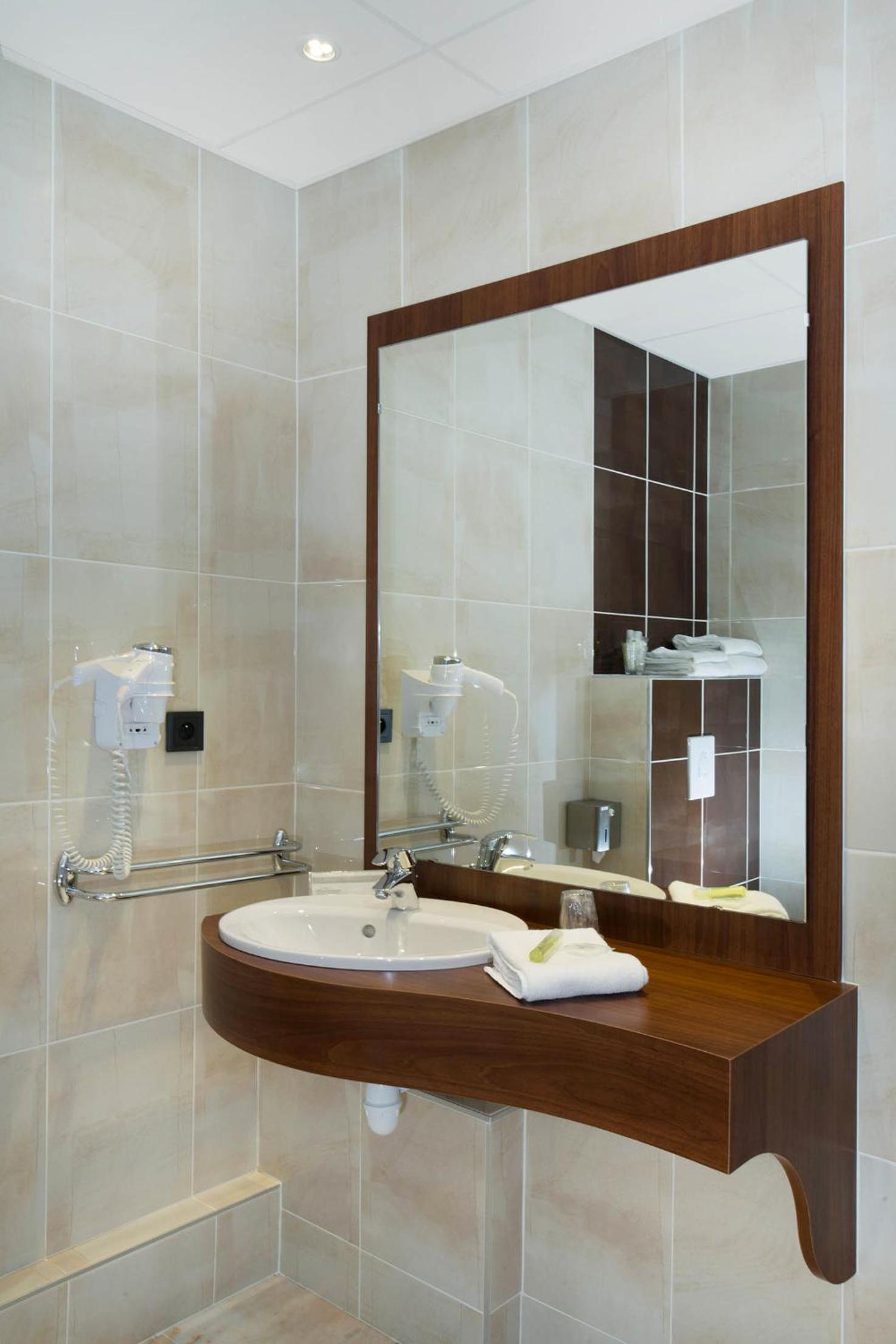 Quadruple Room - Photo 4