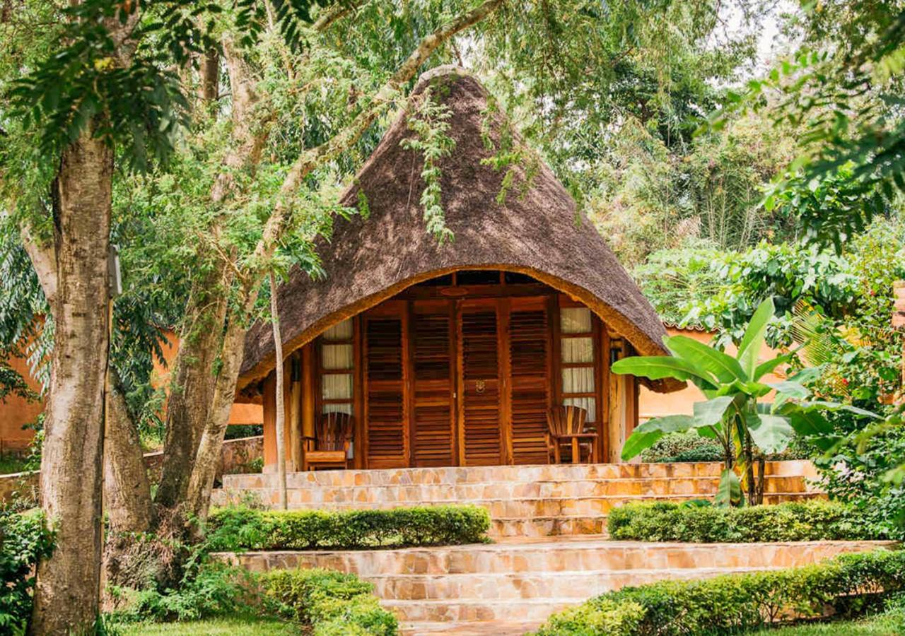 Bungalow With Garden View