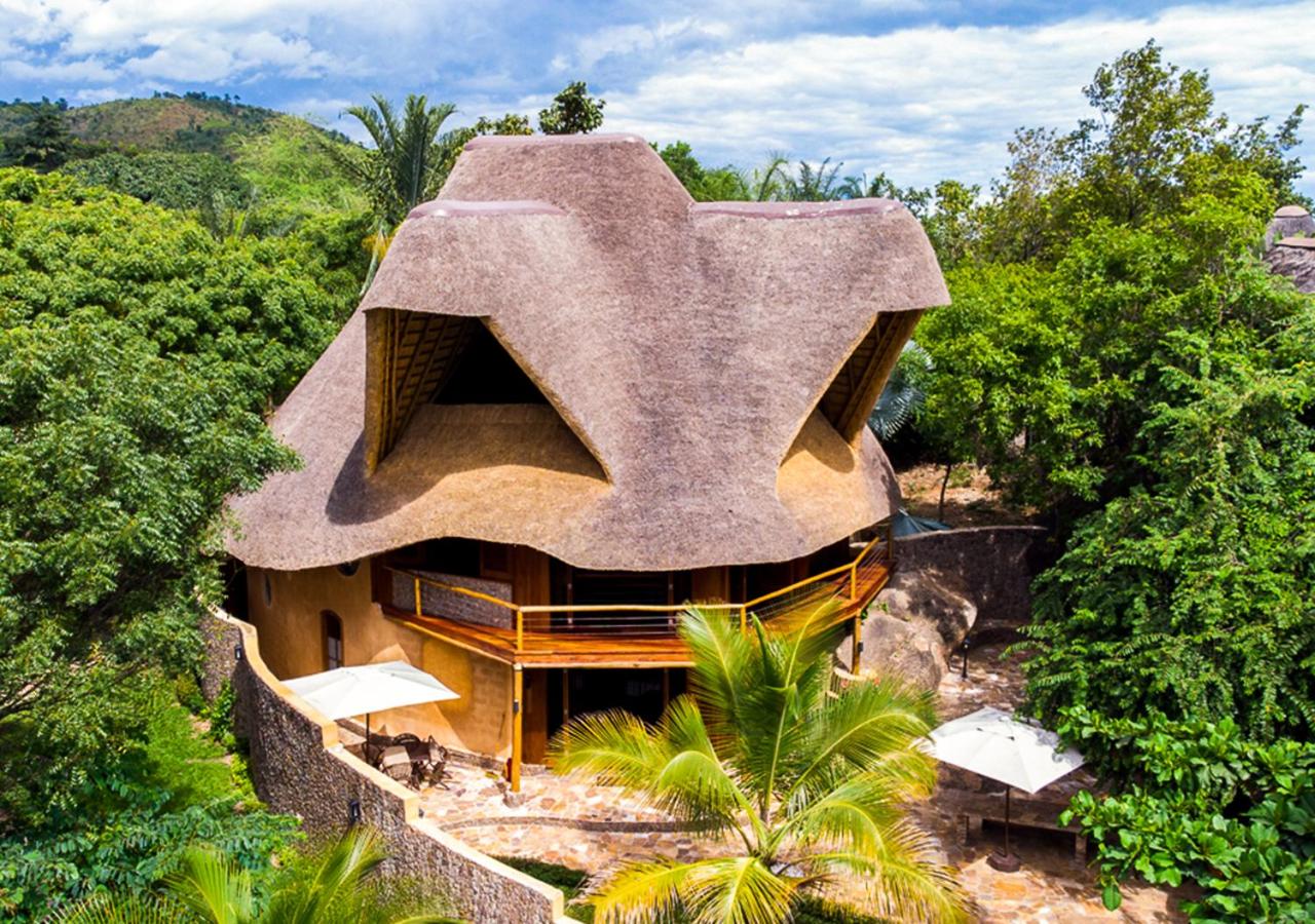 Villa - Beach Front
