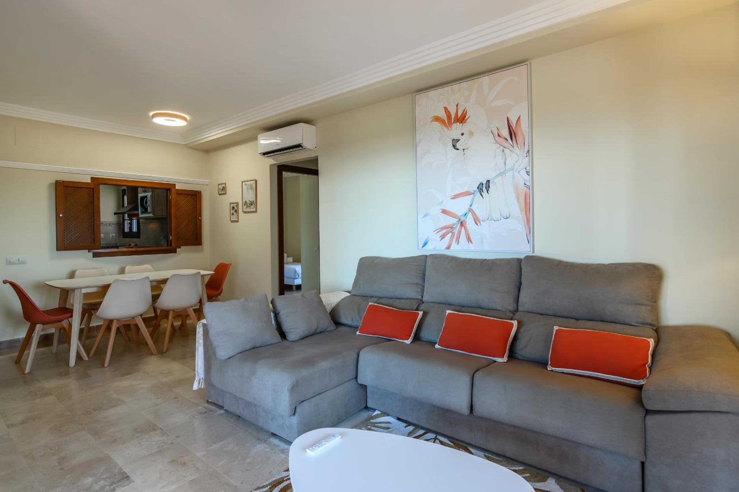 Apartamento de Dos Habitaciones con Terraza