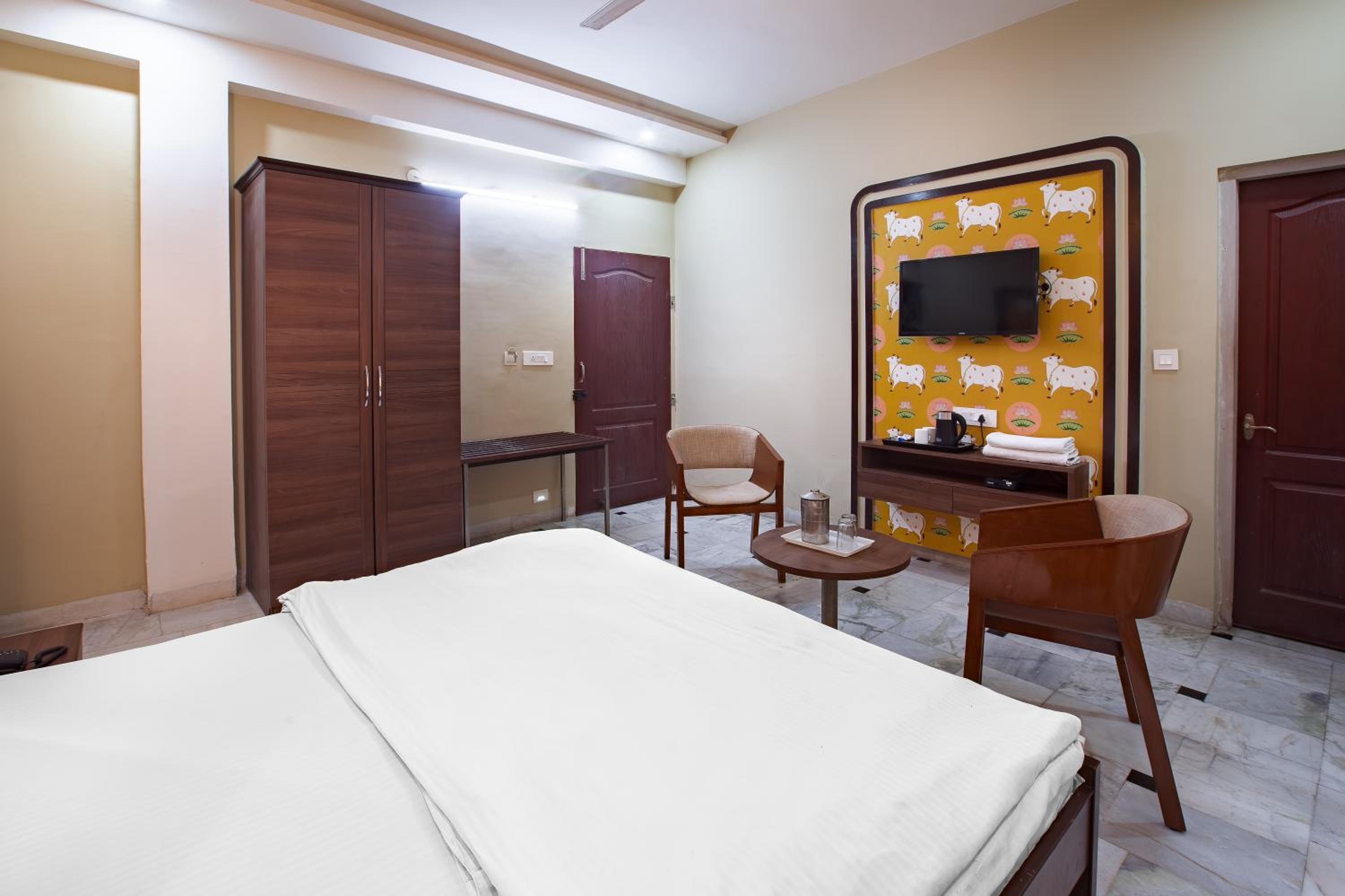 Double Room - Photo 7