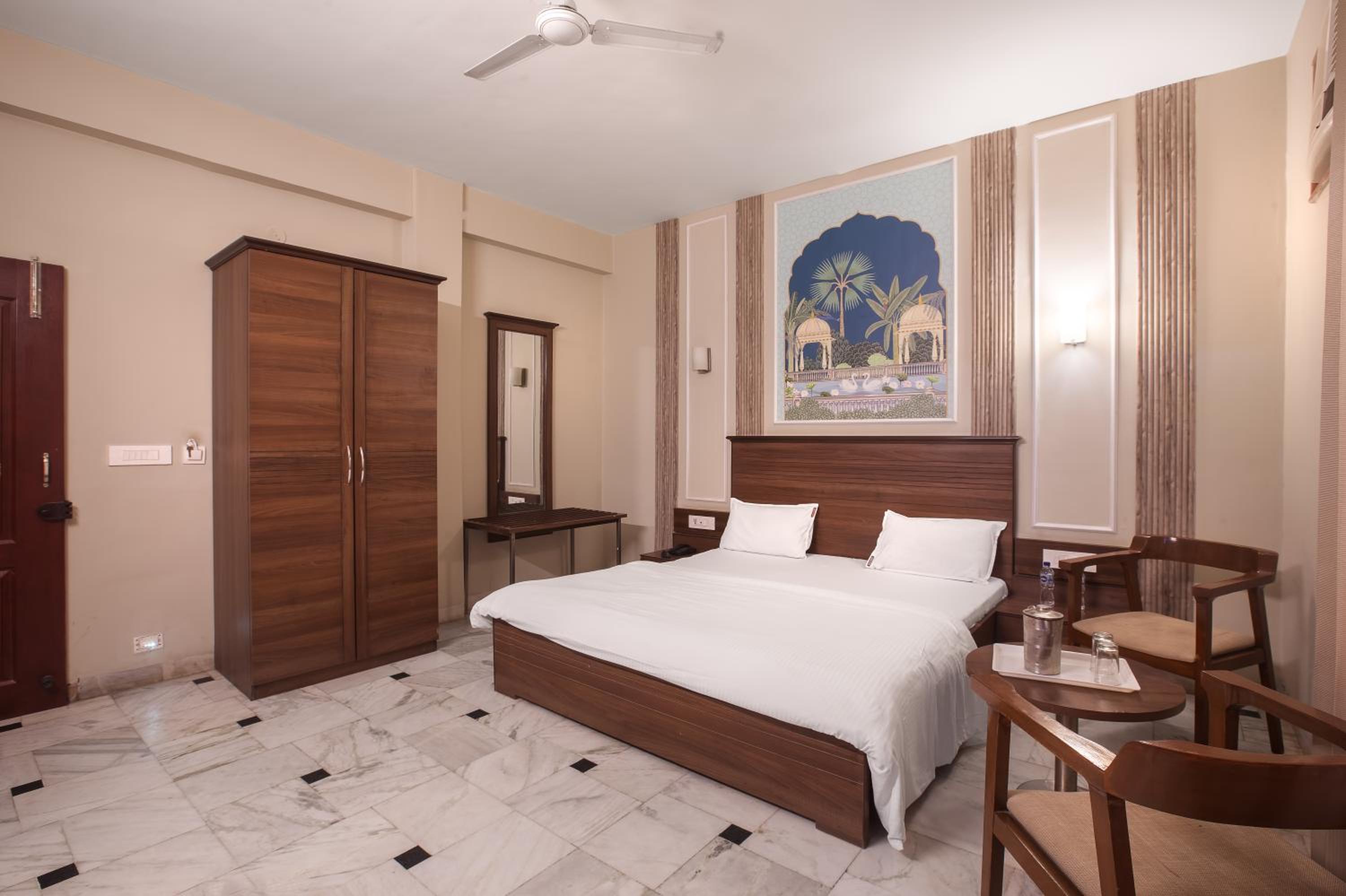 Double Room - Photo 14