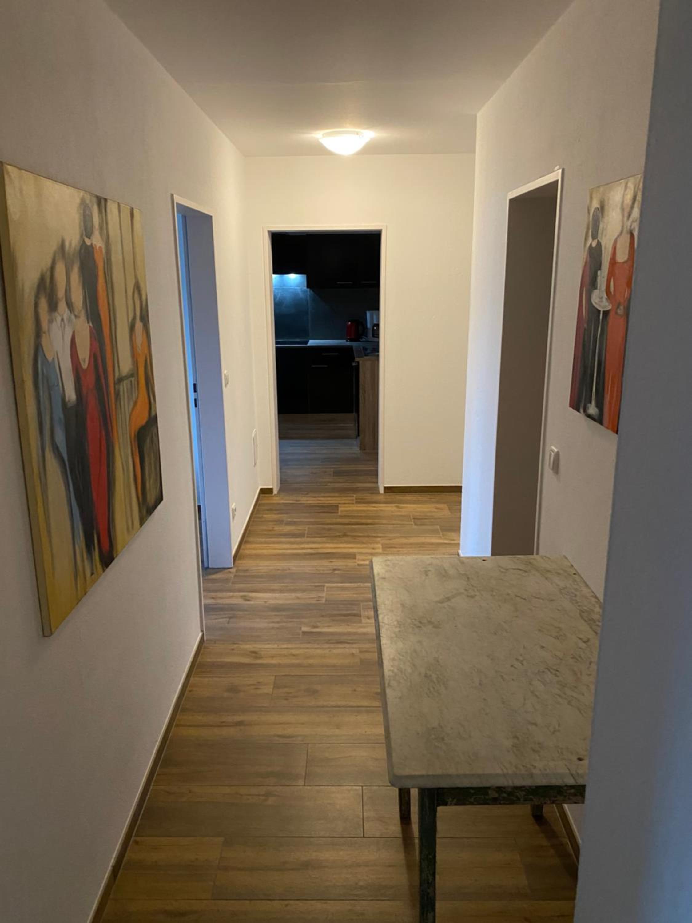 One-Bedroom Apartment - Photo 2