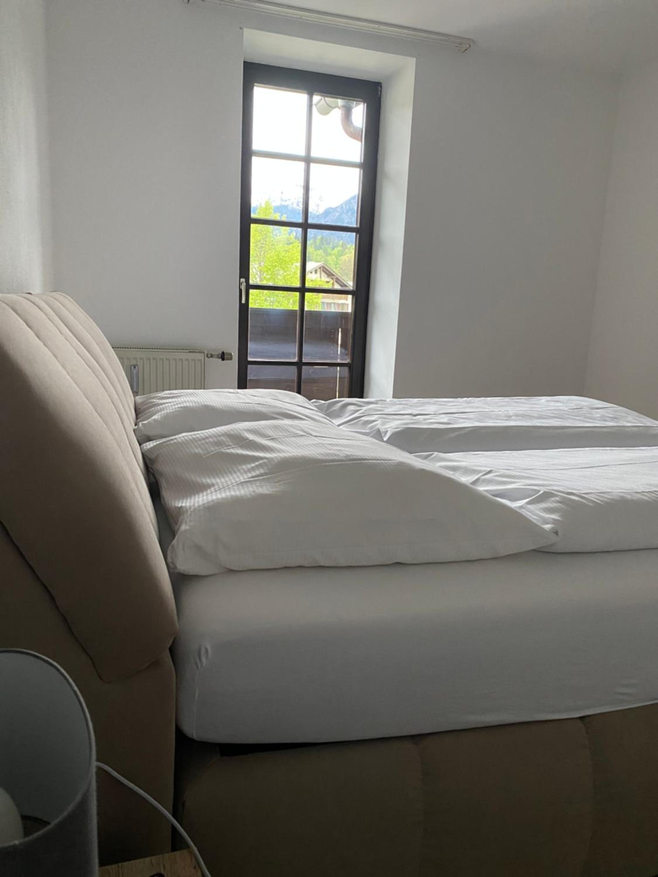 One-Bedroom Apartment - Photo 3