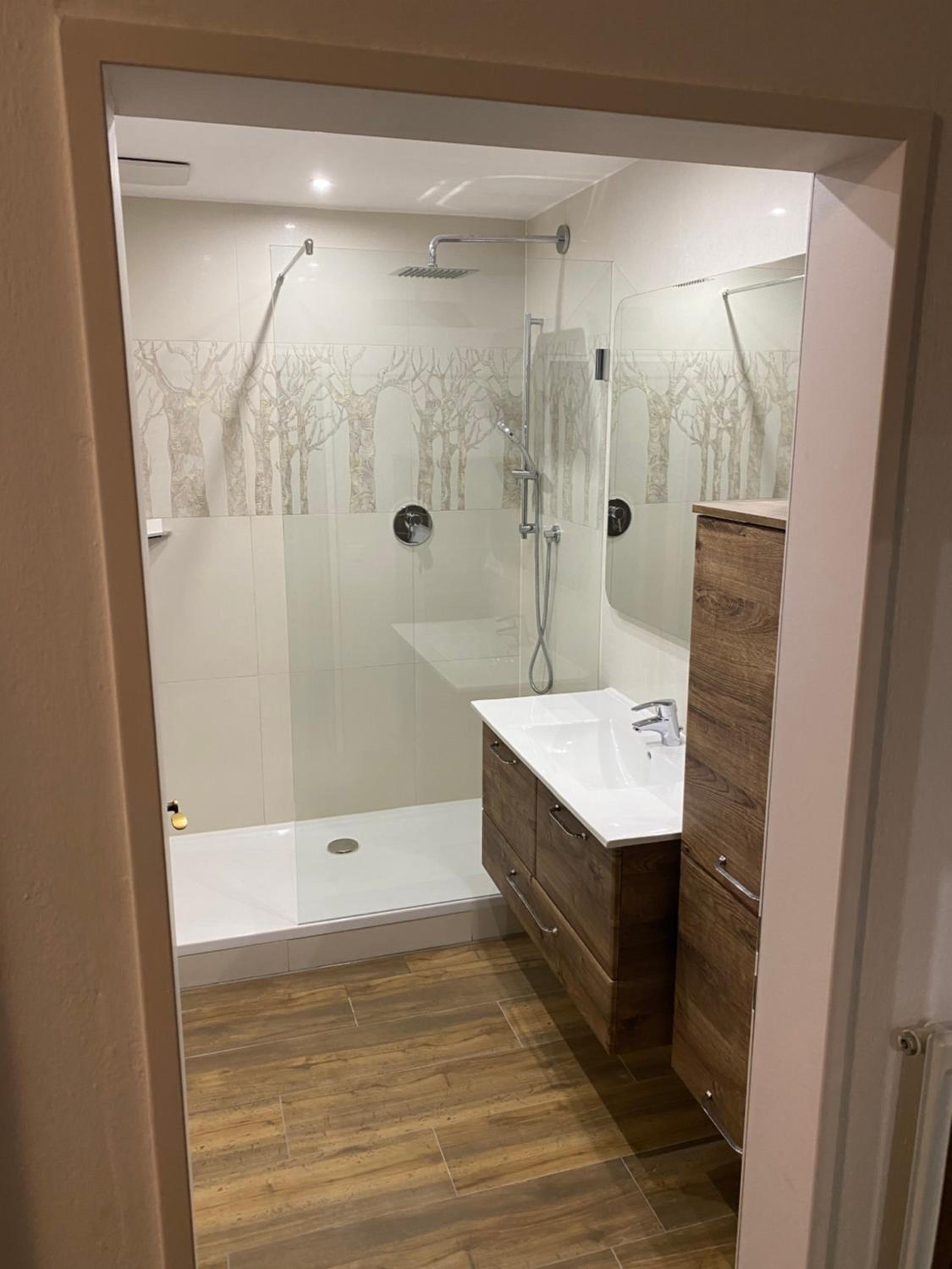 One-Bedroom Apartment - Photo 4