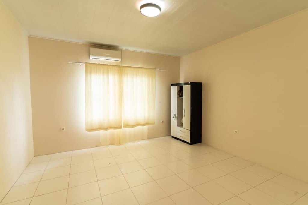 Four-Bedroom House photo 3