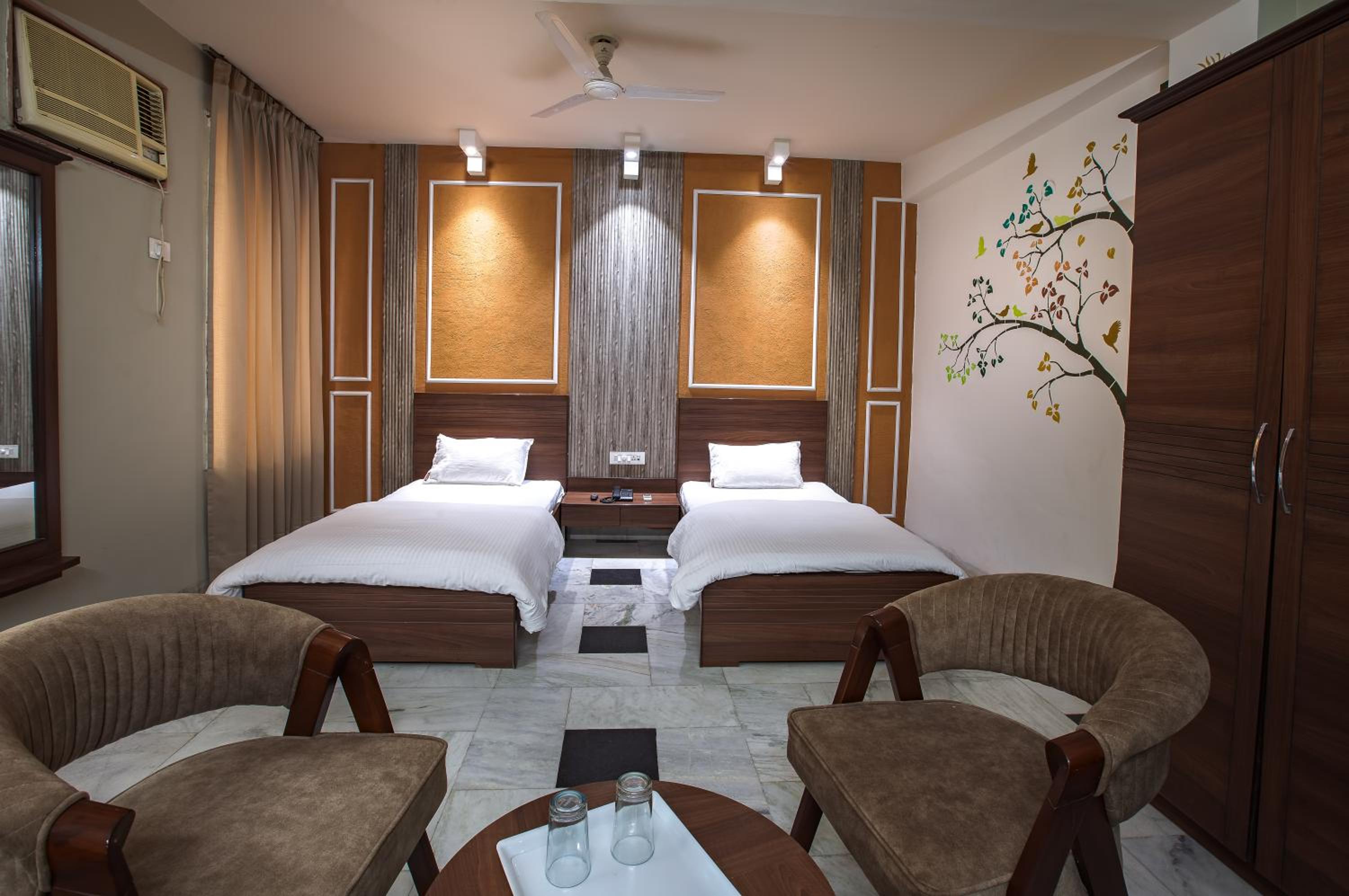 Twin Room - Photo 4