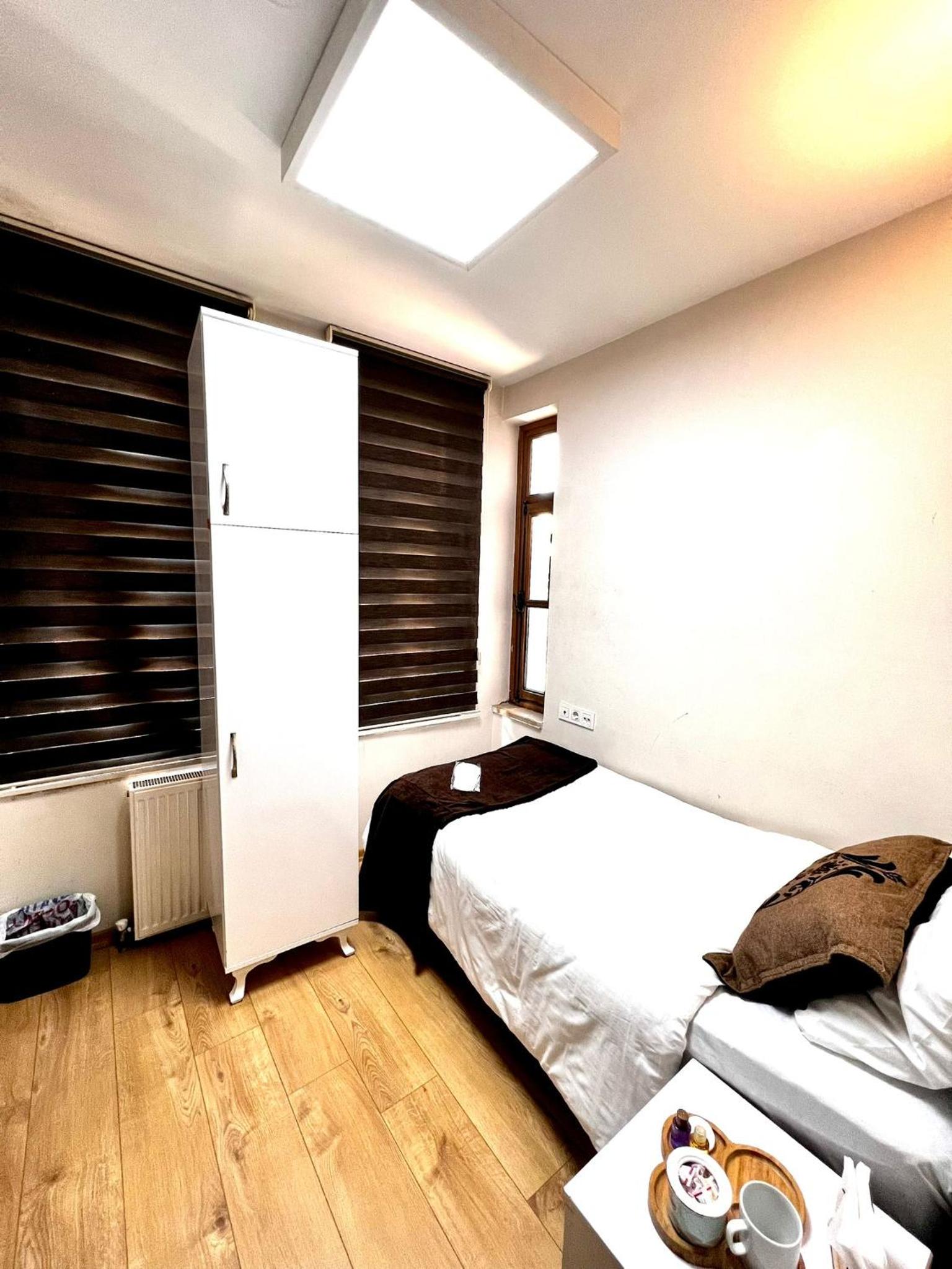 Single Room photo 2