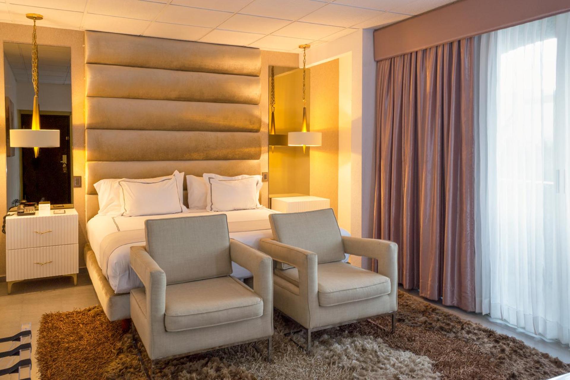 Deluxe Junior Suite photo 1