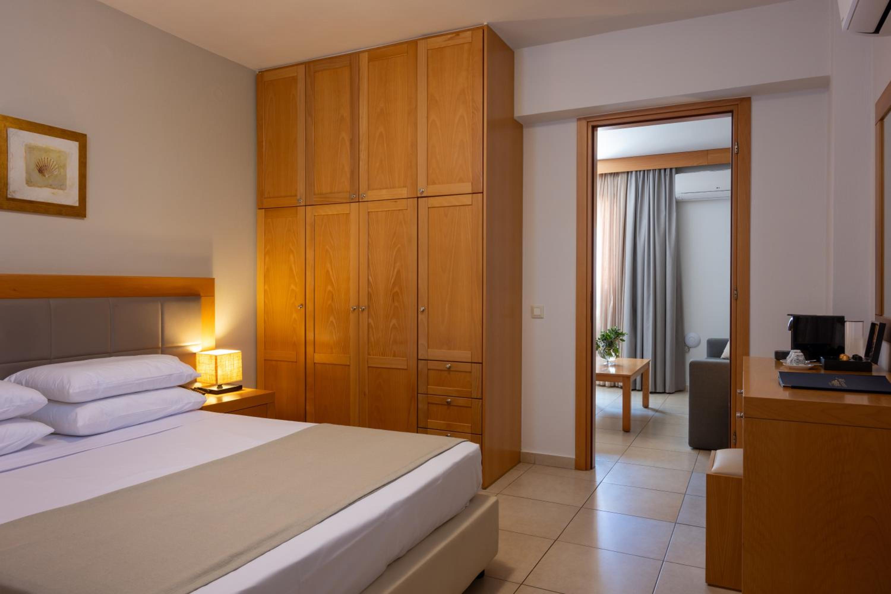 Suite Two Bedroom with Sea View & Private Pool - Photo 13