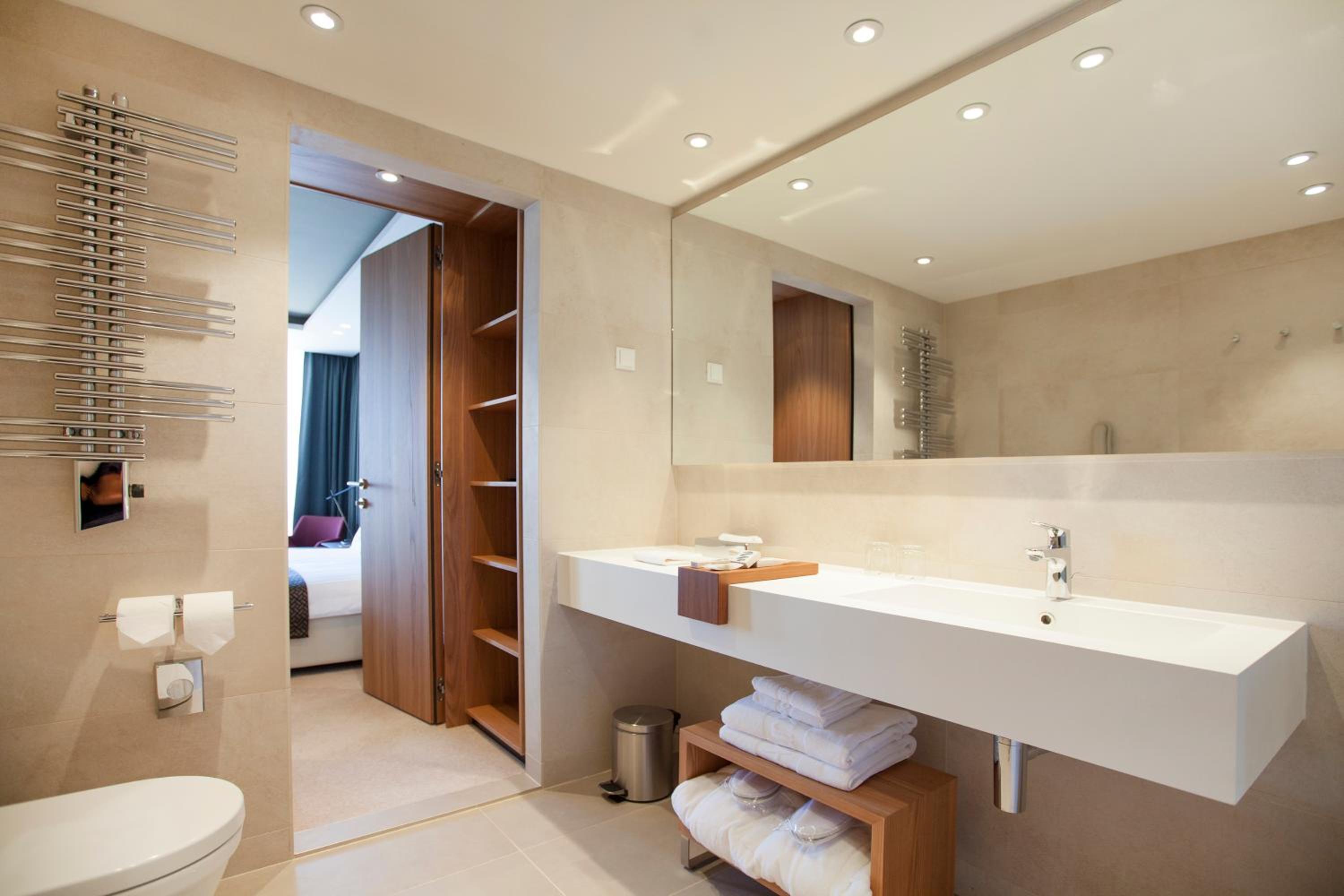 Executive Suite with Sea View and Balcony