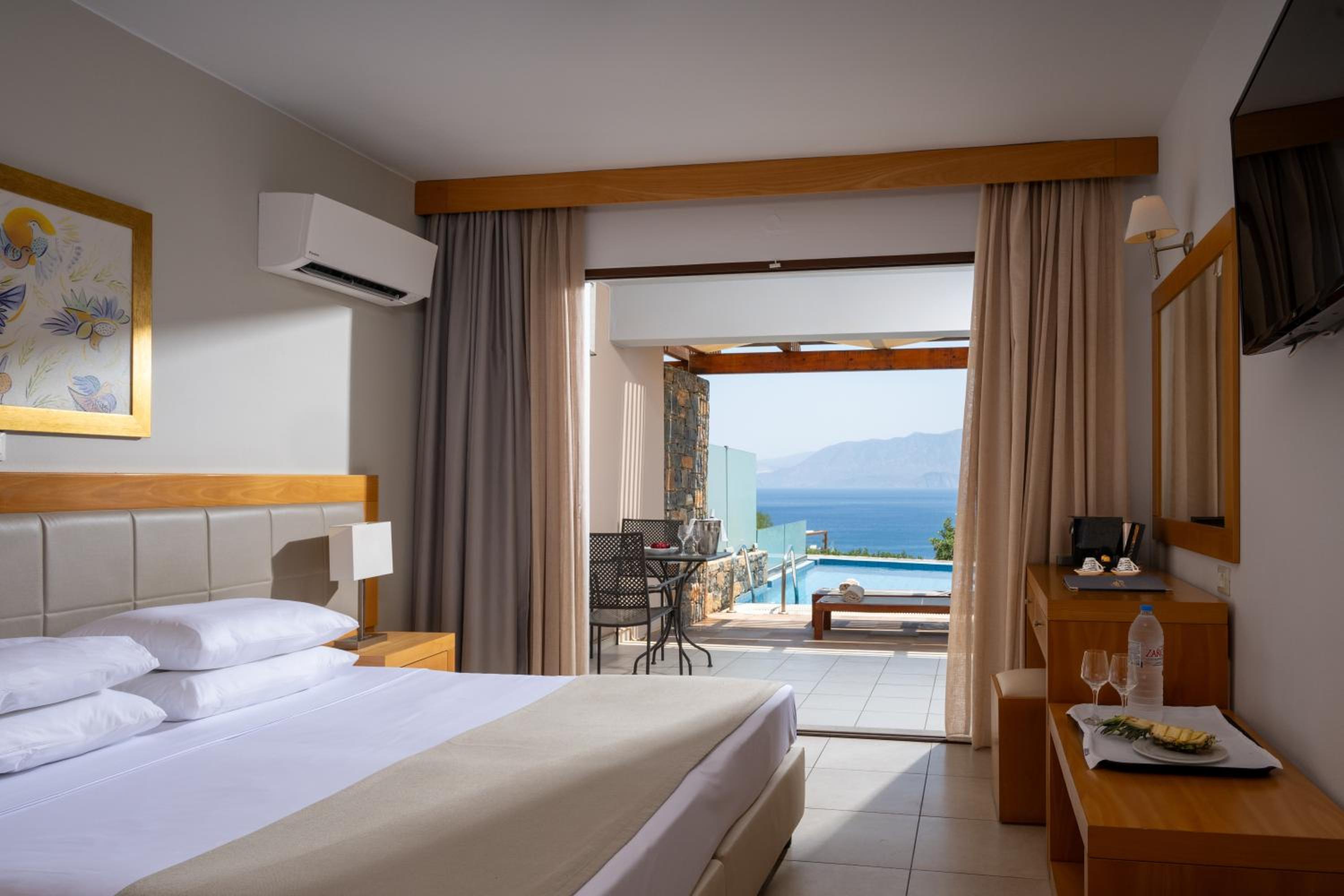 Suite Two Bedroom with Sea View & Private Pool thumbnail 6