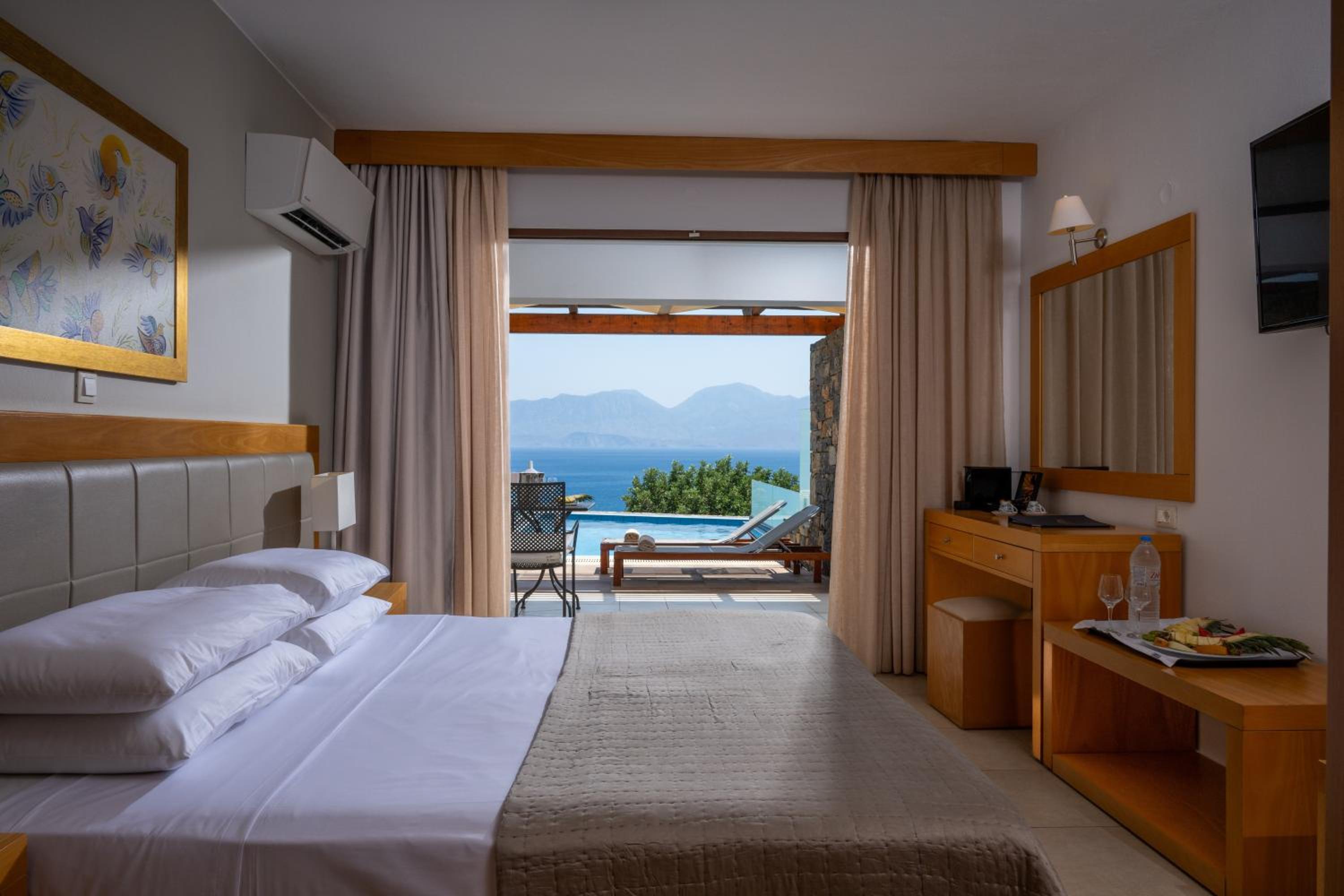 Suite Two Bedroom with Sea View & Private Pool