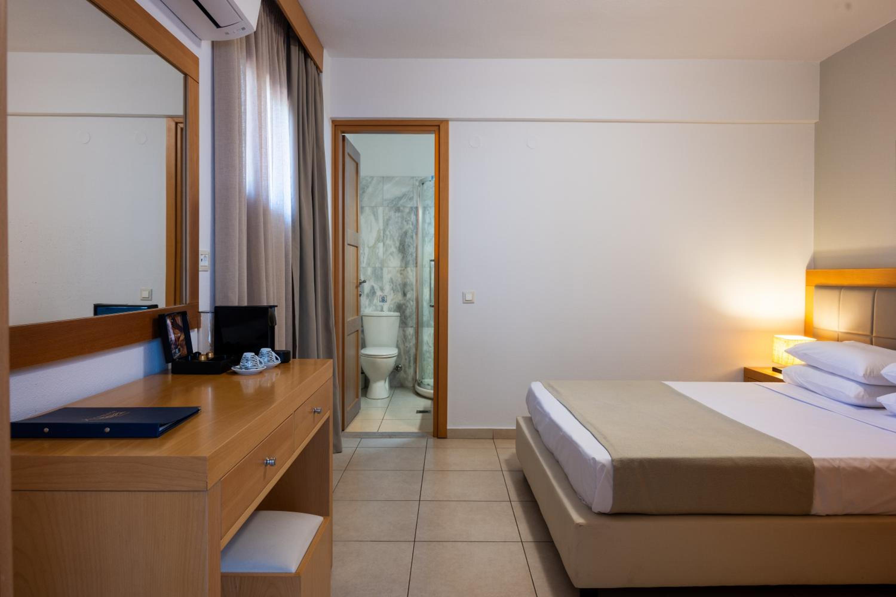 Suite Two Bedroom with Sea View & Private Pool - Photo 8