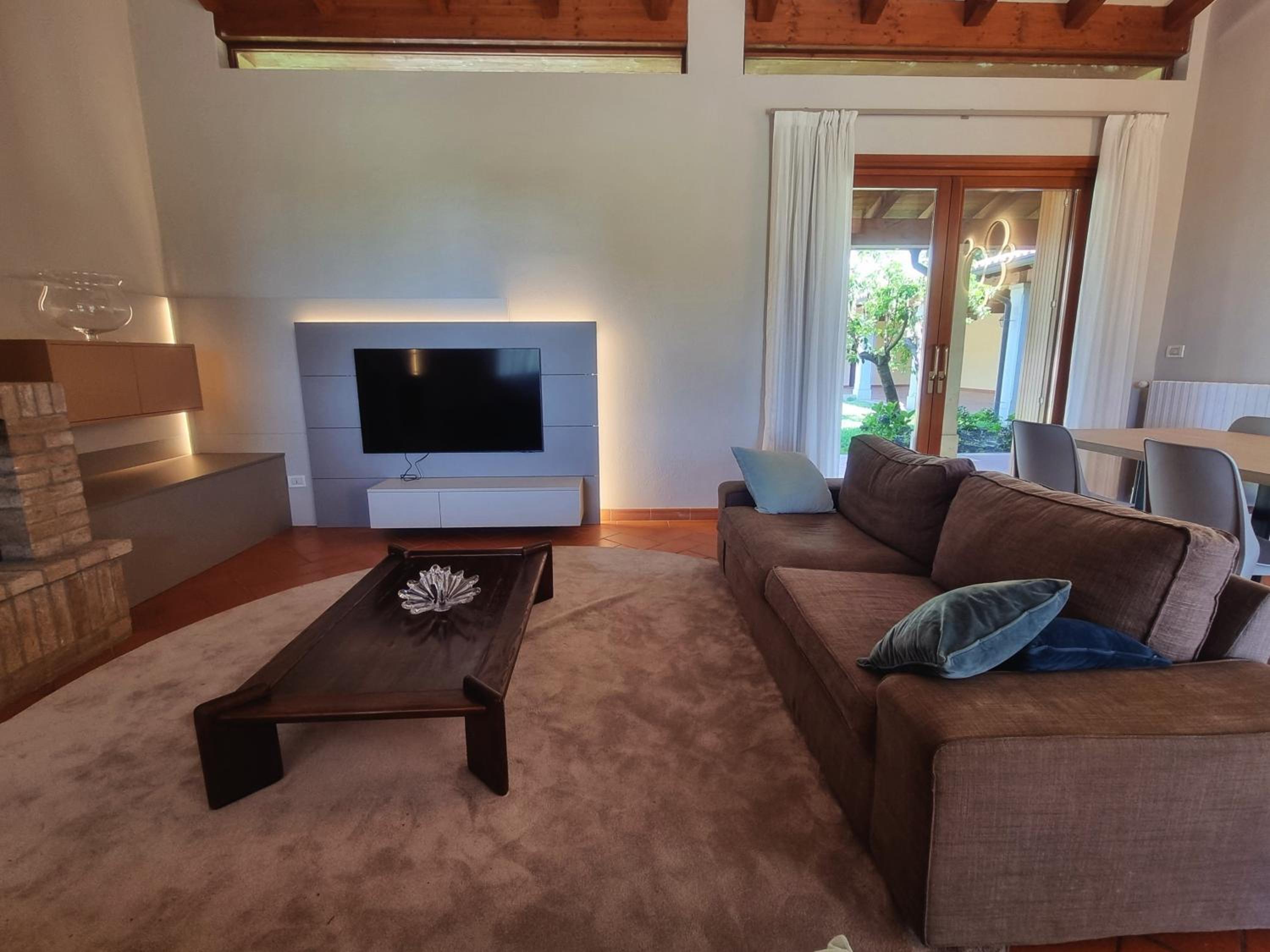 Villa photo 1