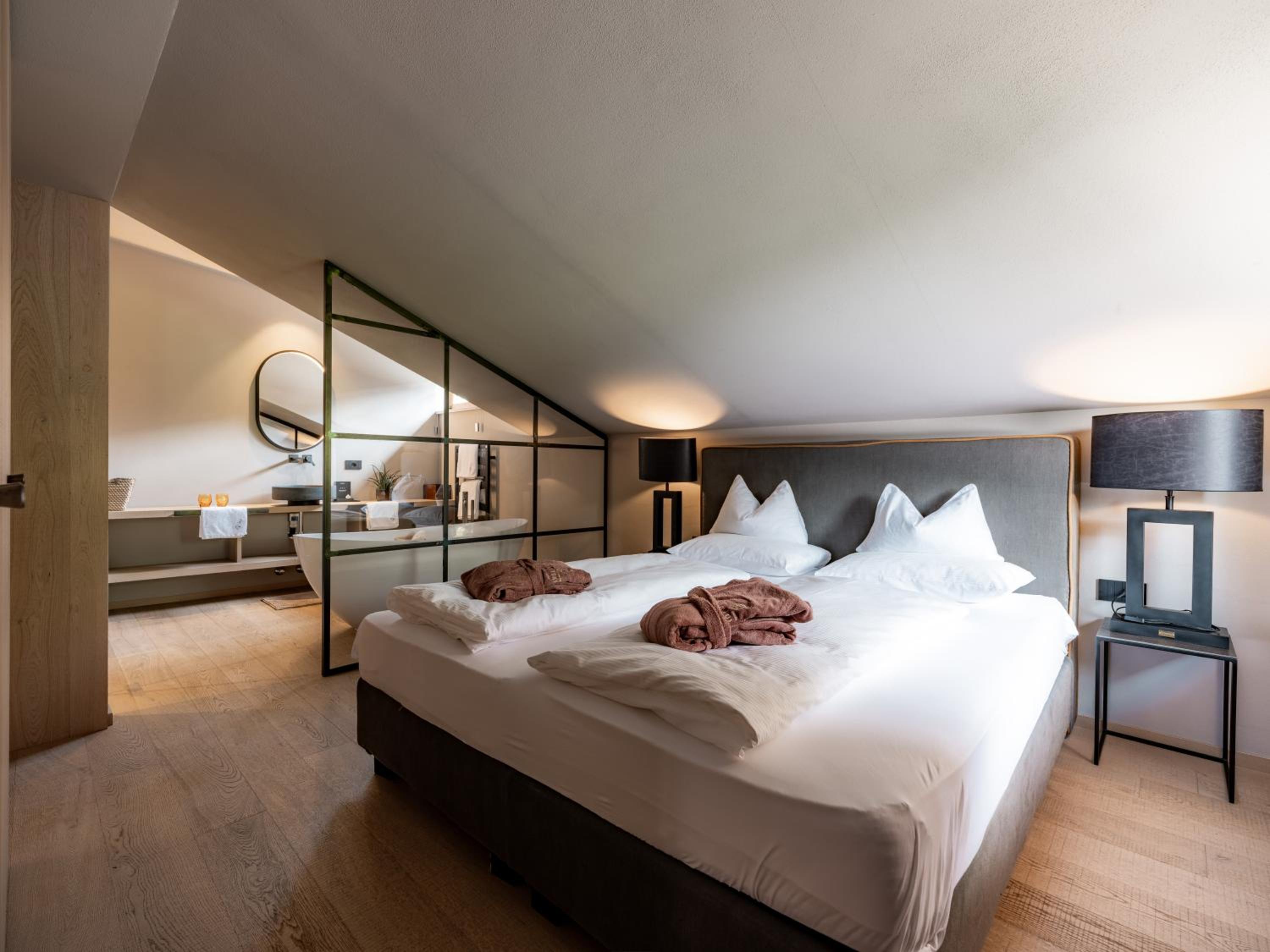 Suite with Mountain View photo 3