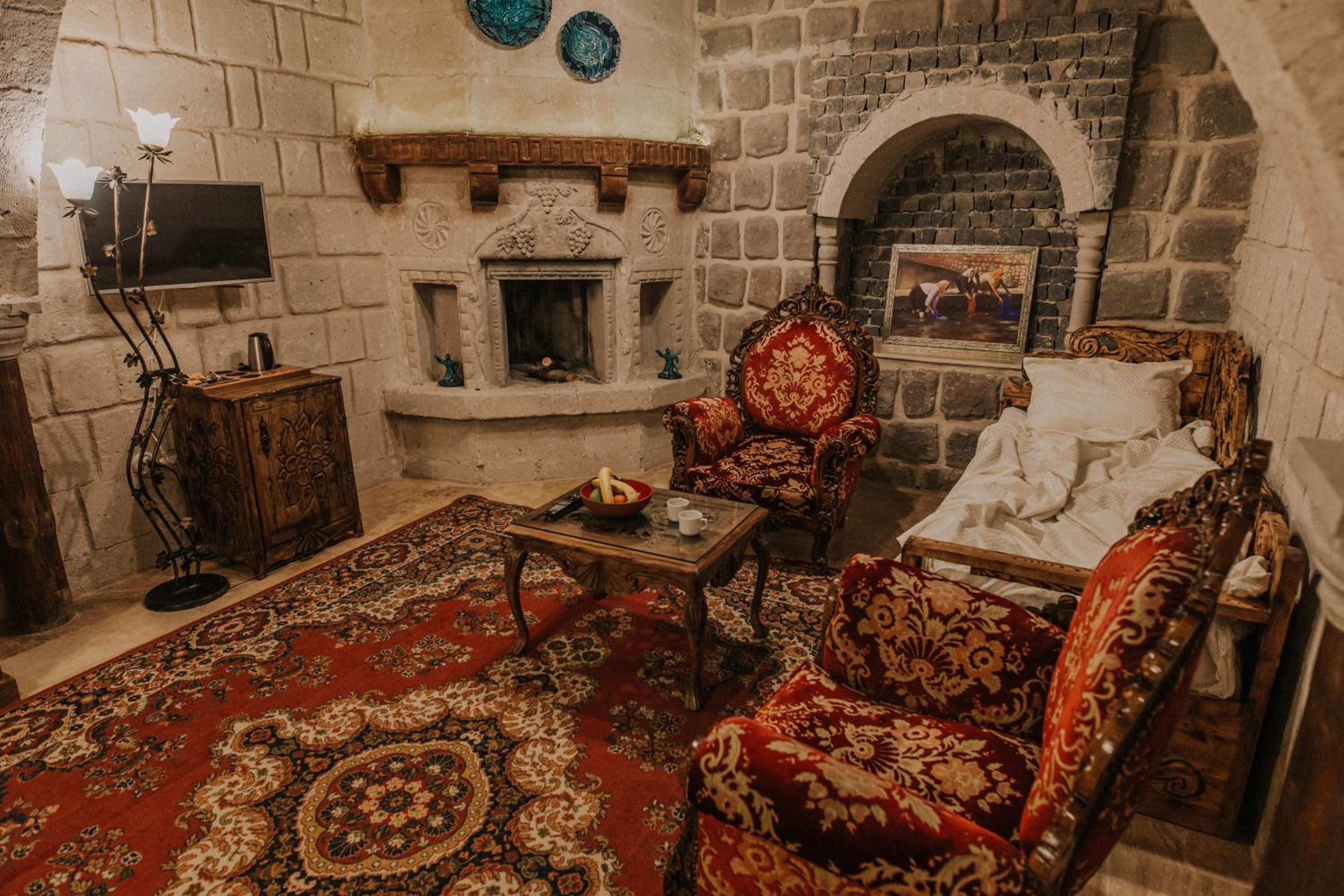 Standard Family Room - Photo 4
