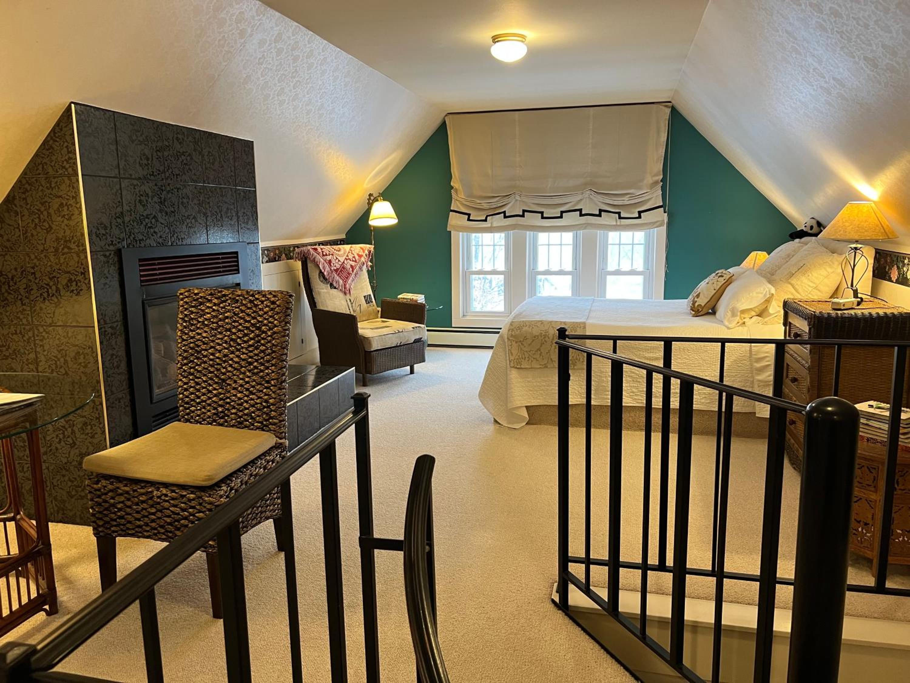 Deluxe Double Room with Extra Bed