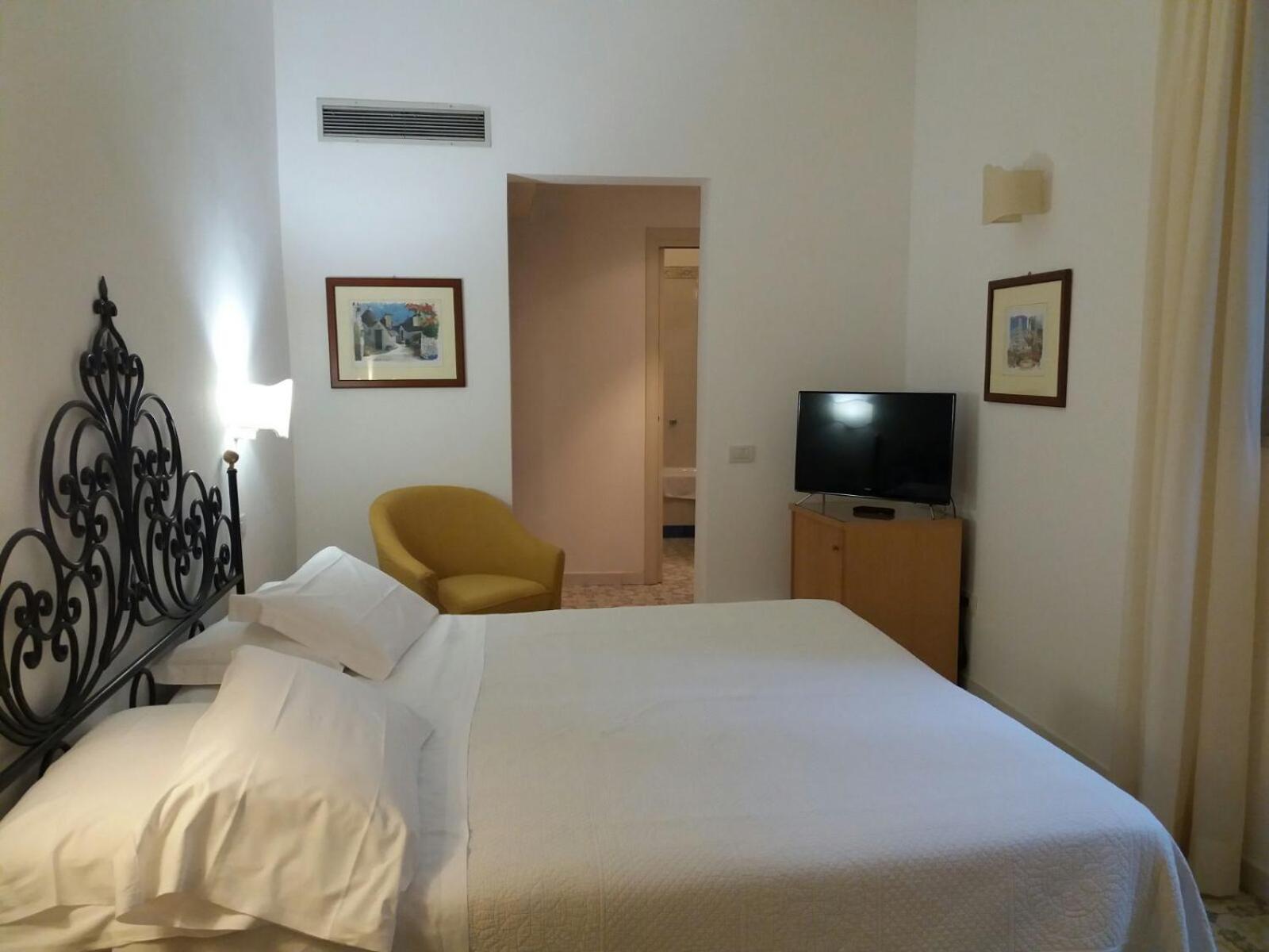 Economy Double Or Twin Room photo 1