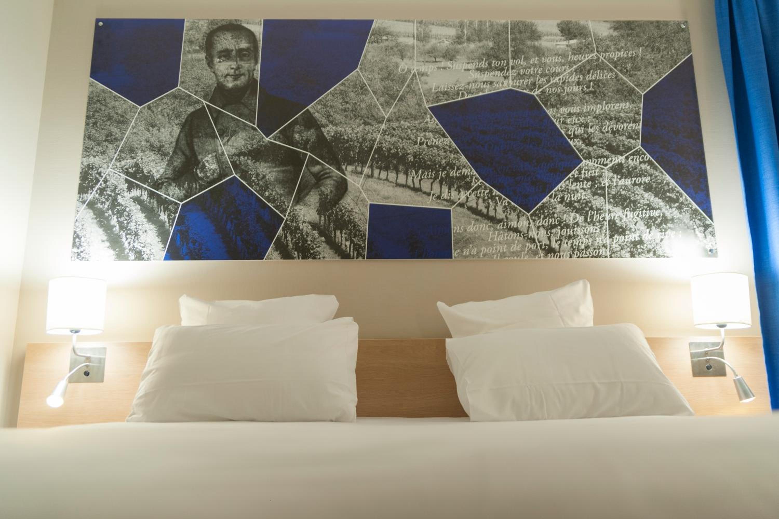 Standard Room with Double Bed - Photo 2