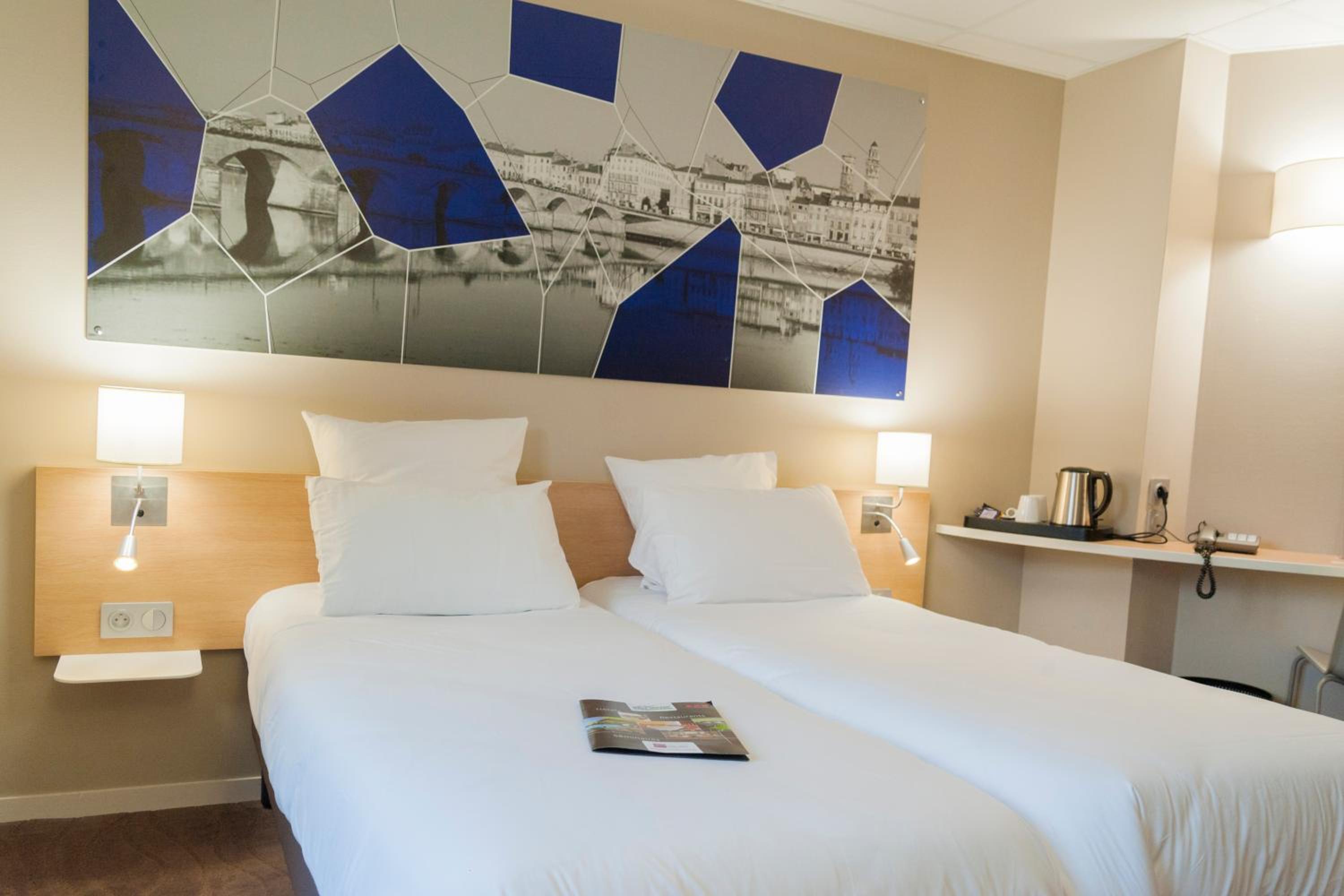 Comfort Room with 2 Single Beds  - Photo 1