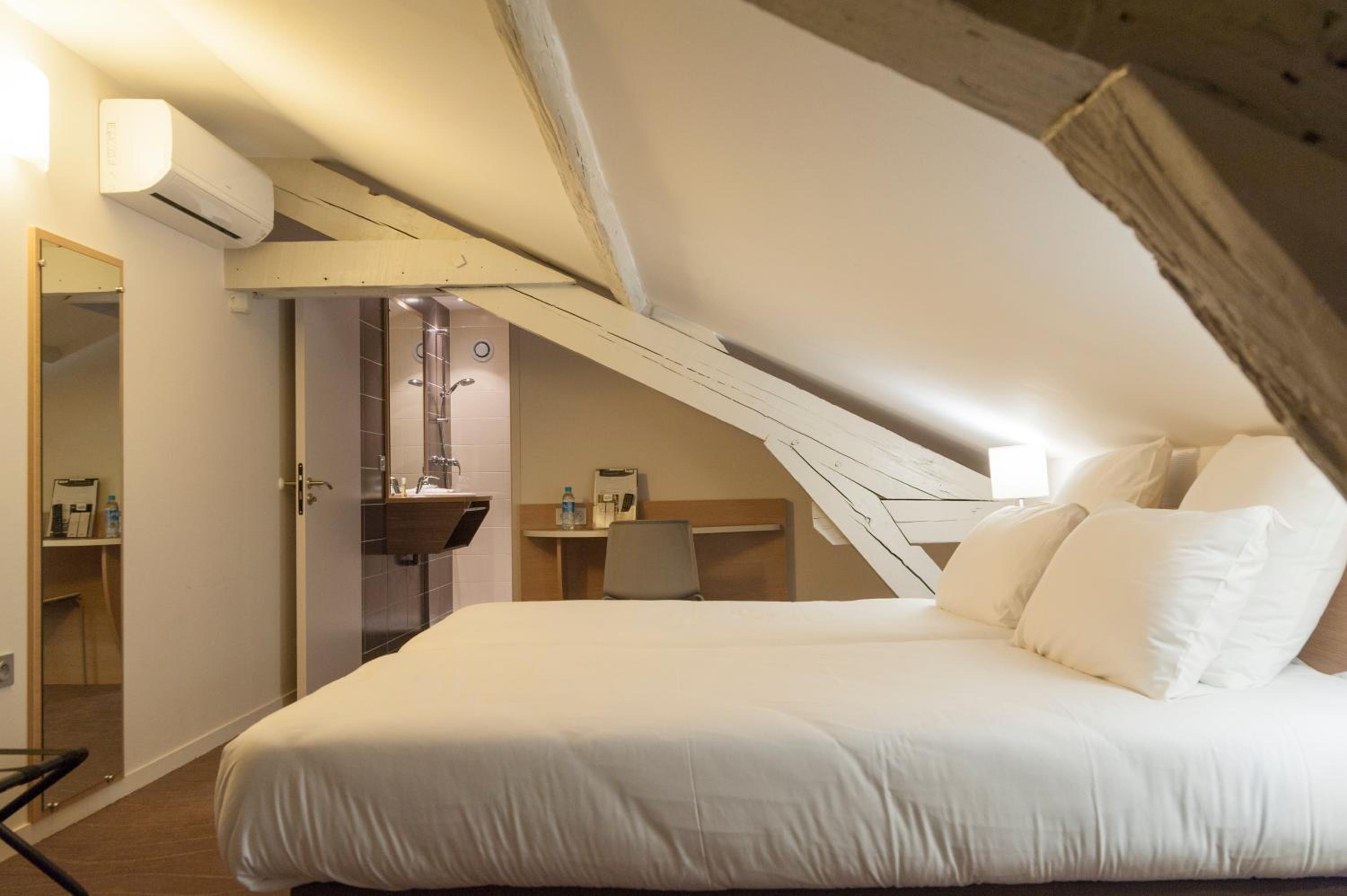 Single Room with Double Bed
