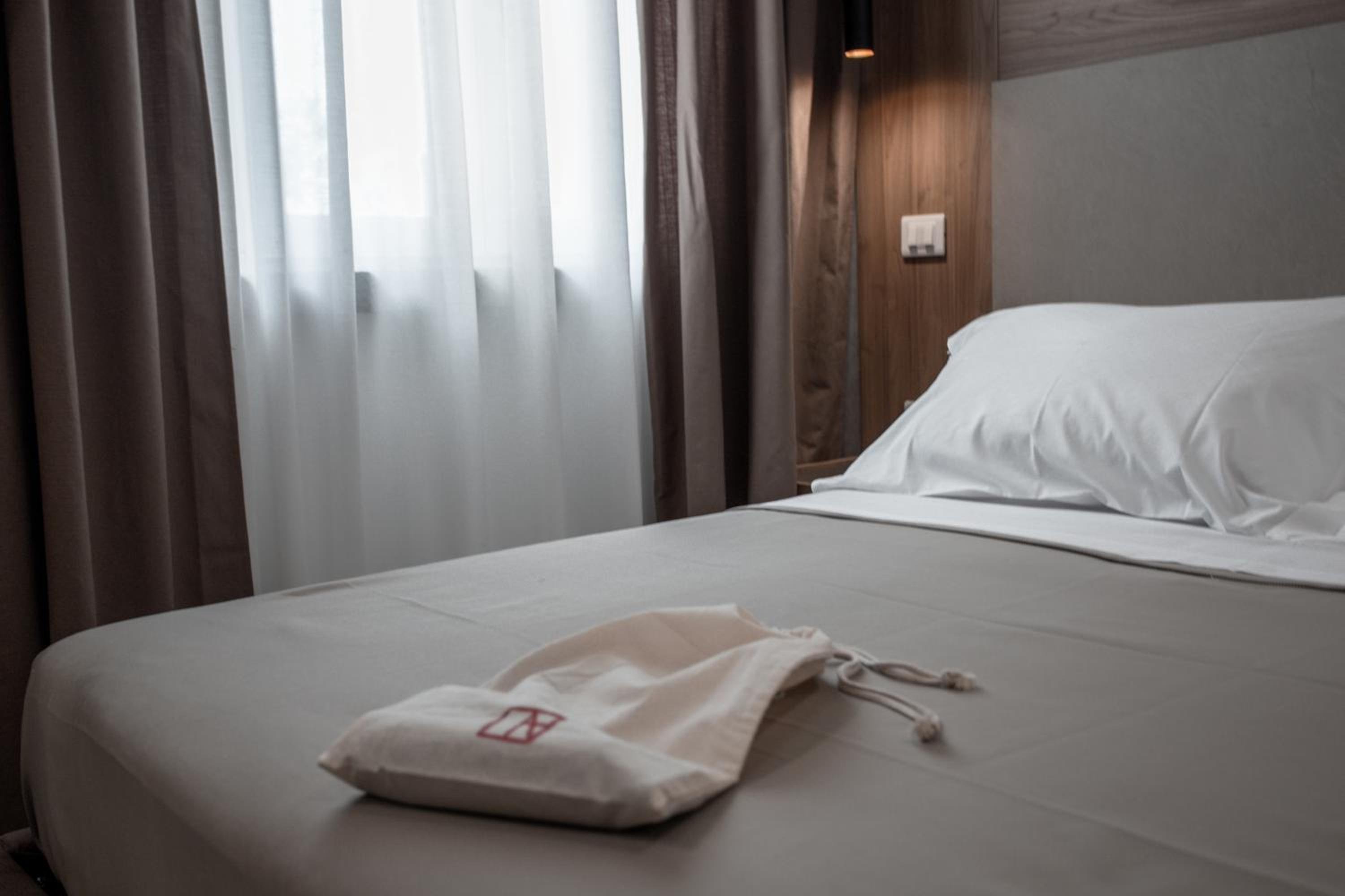 Economy Double Room photo 3