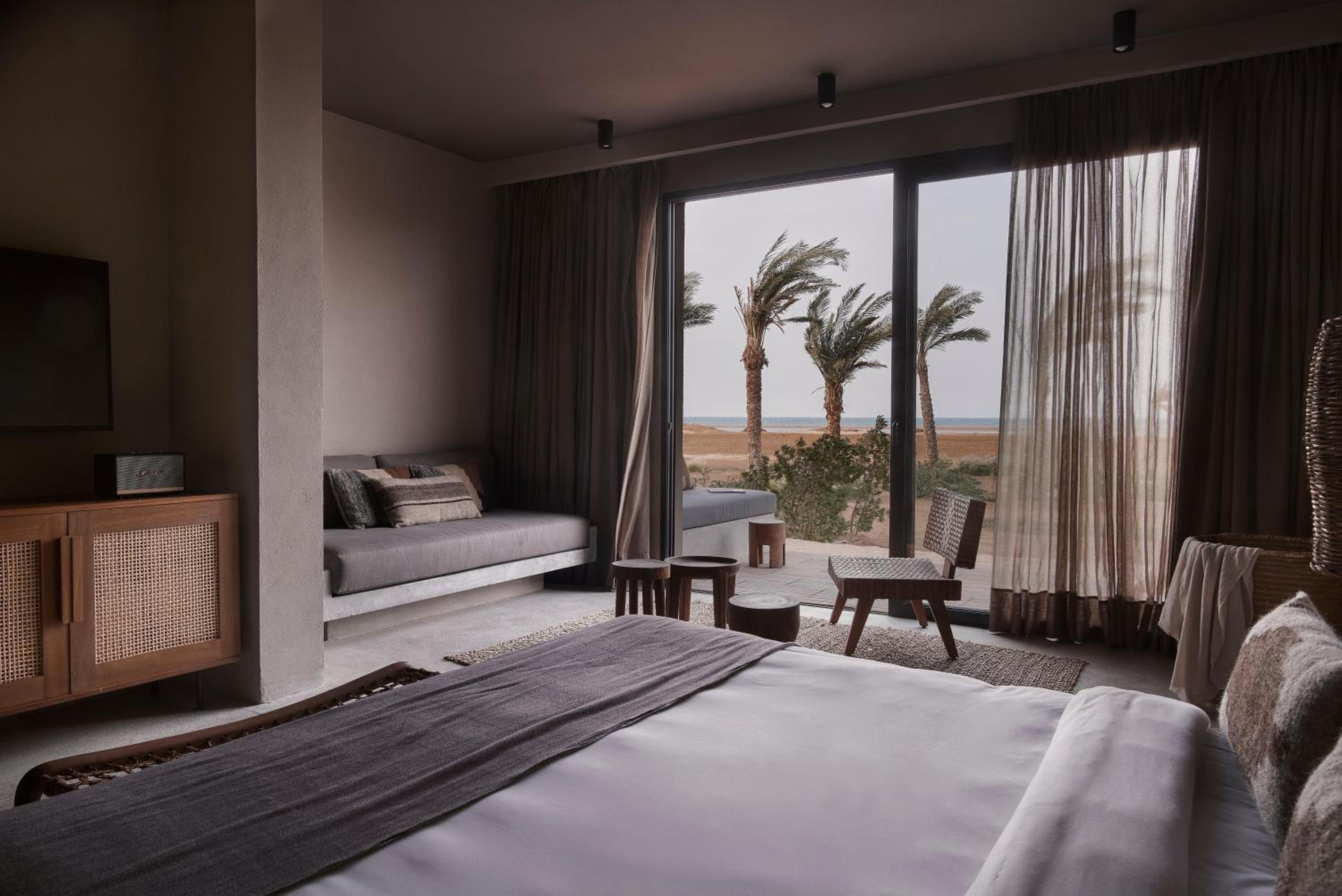 Deluxe Sea View - Photo 1