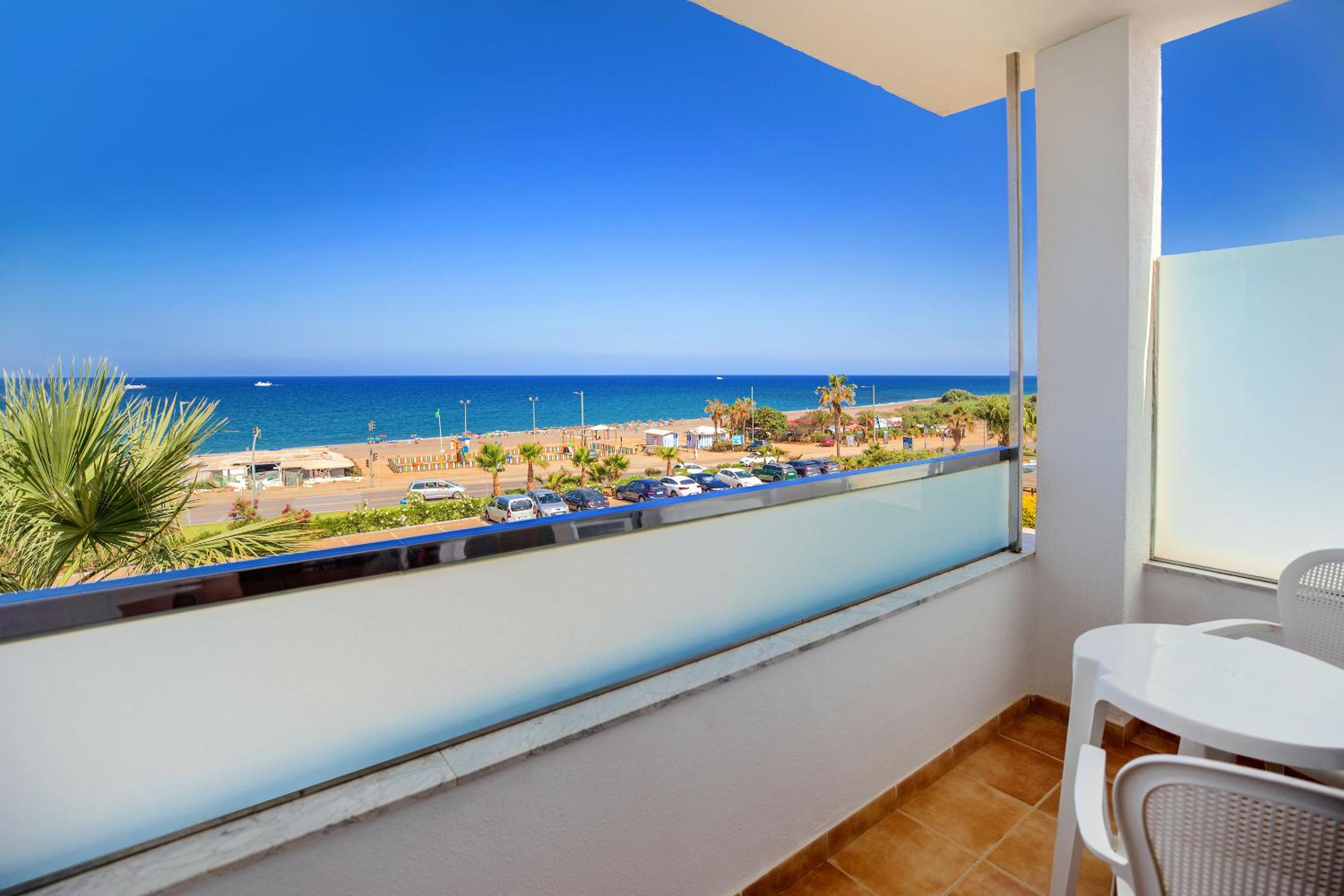 Habitación Doble con Vista al Mar (2 Adultos + 2 Niños) Habitación Doble con Vista al Mar (2 Adultos + 2 Niños)