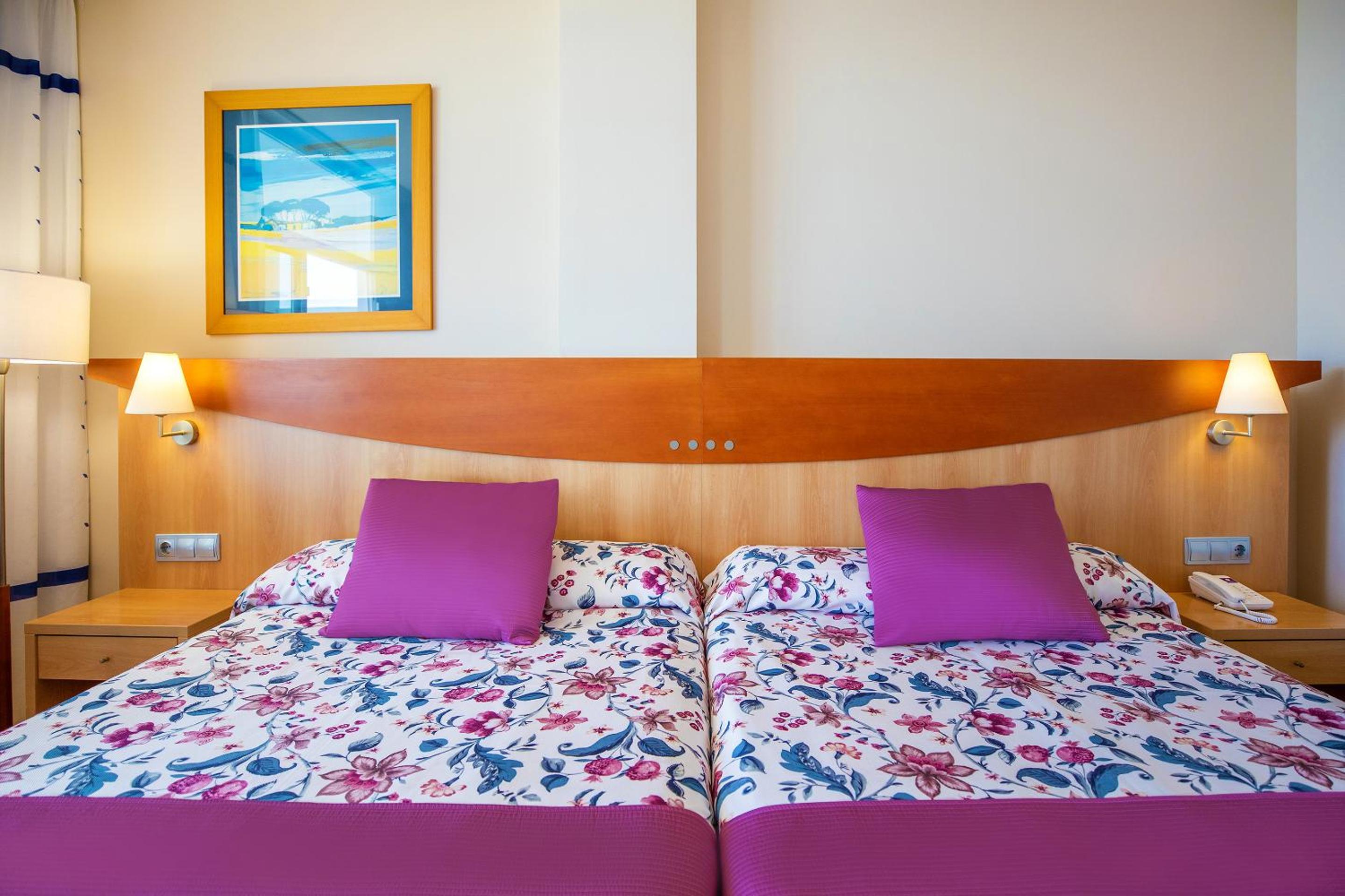 Habitación Doble con Vista al Mar (2 Adultos + 2 Niños) Habitación Doble con Vista al Mar (2 Adultos + 2 Niños)
