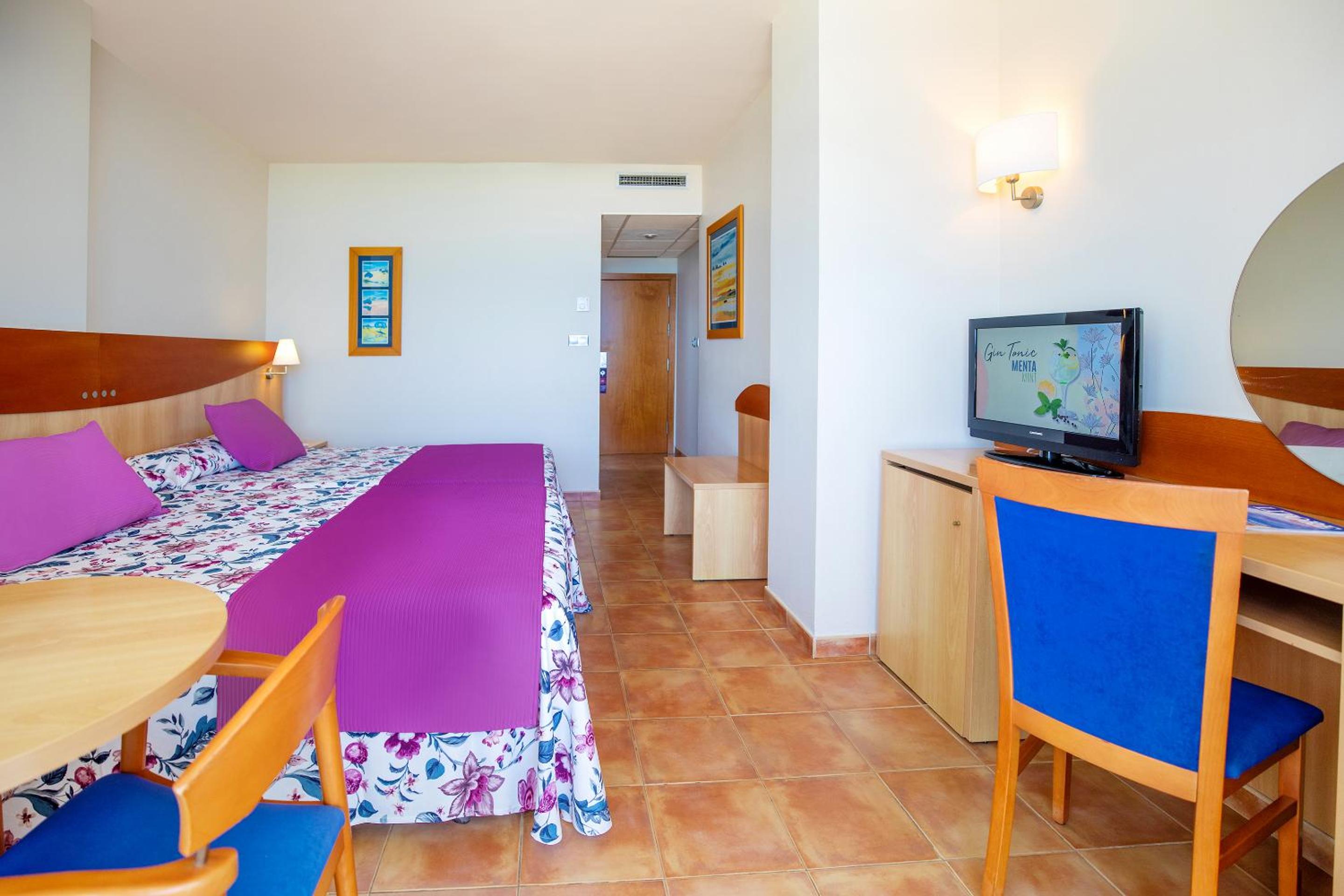 Habitación Doble con Vista al Mar (2 Adultos + 2 Niños) Habitación Doble con Vista al Mar (2 Adultos + 2 Niños)