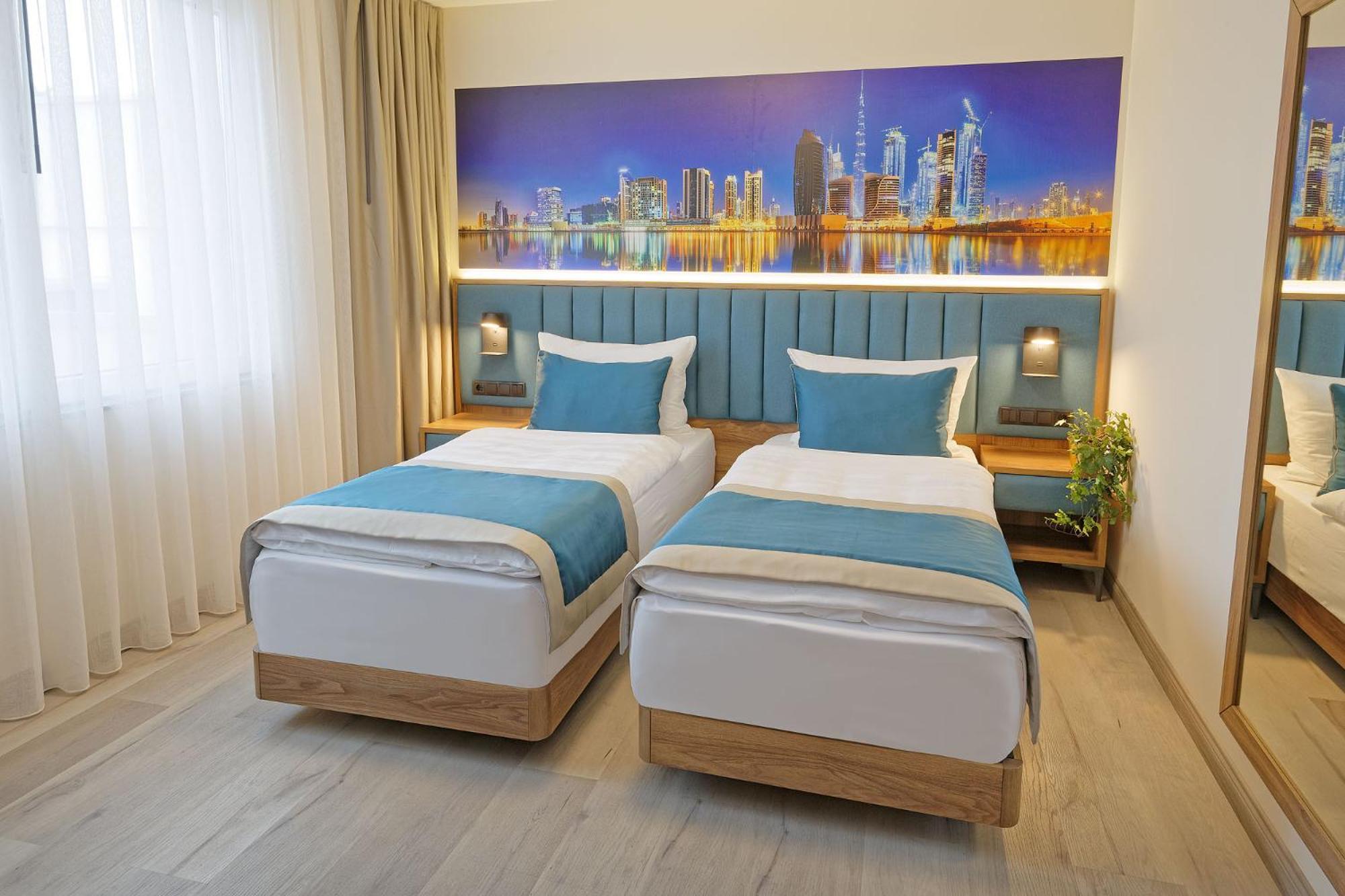 Deluxe Double or Twin Room photo 3