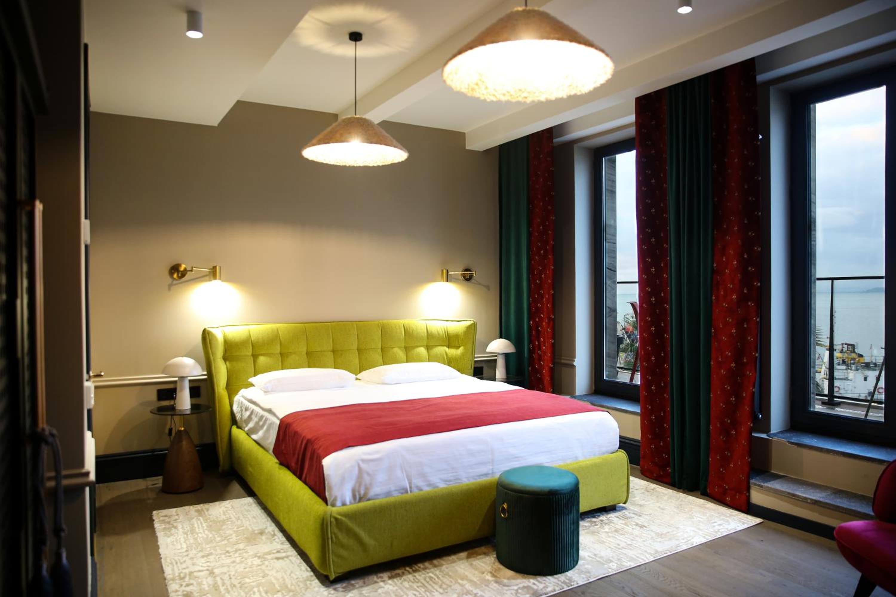Executive Suite photo 2