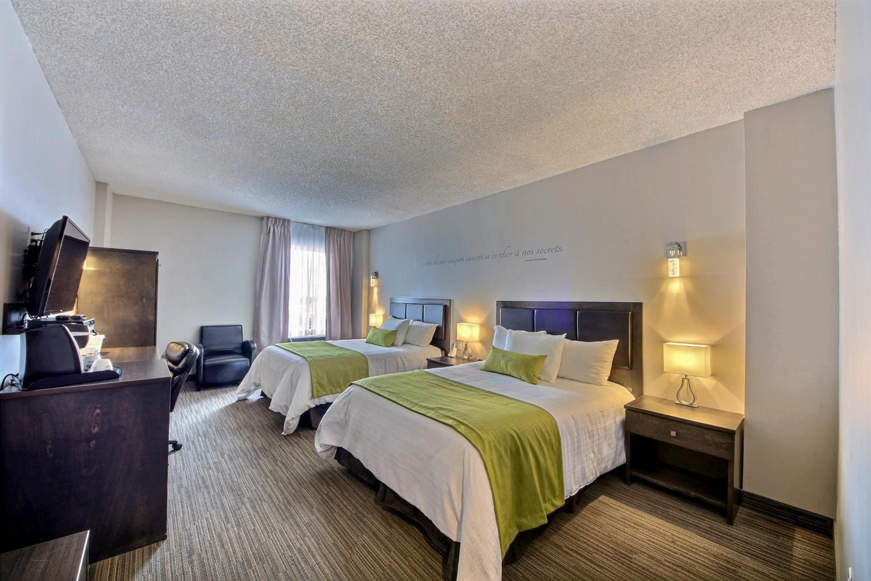 Double Room with Two Double Beds photo 1