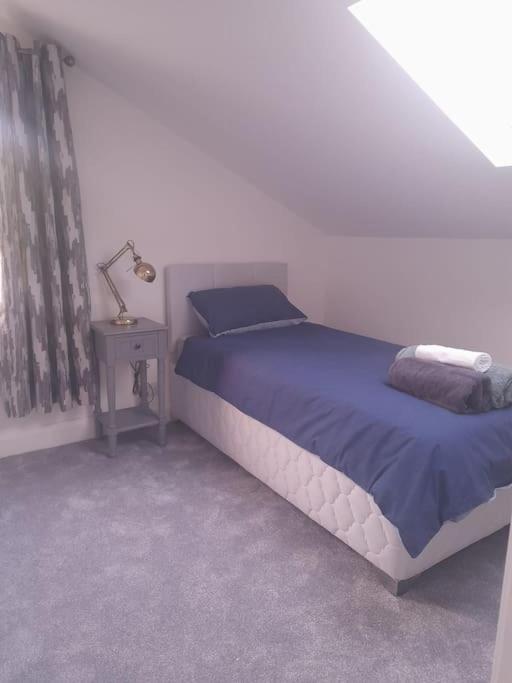 Three-Bedroom House photo 3