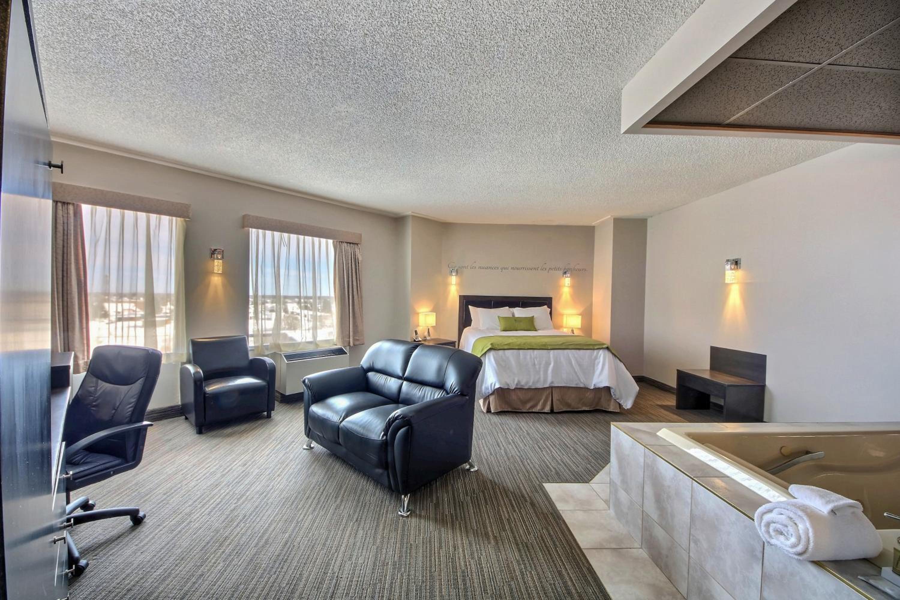 Deluxe Queen Room photo 3