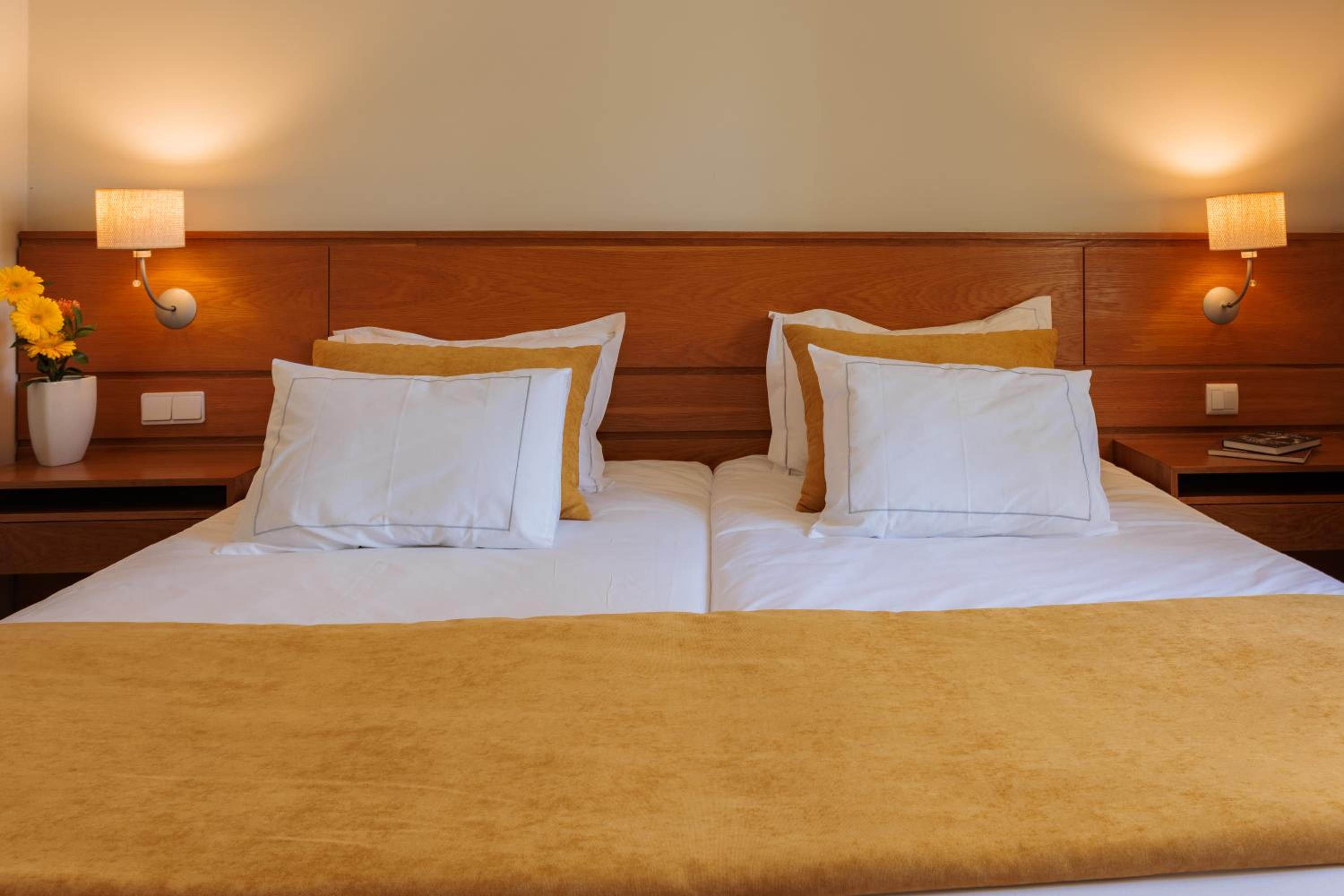 Standard Double or Twin Room - Photo 2