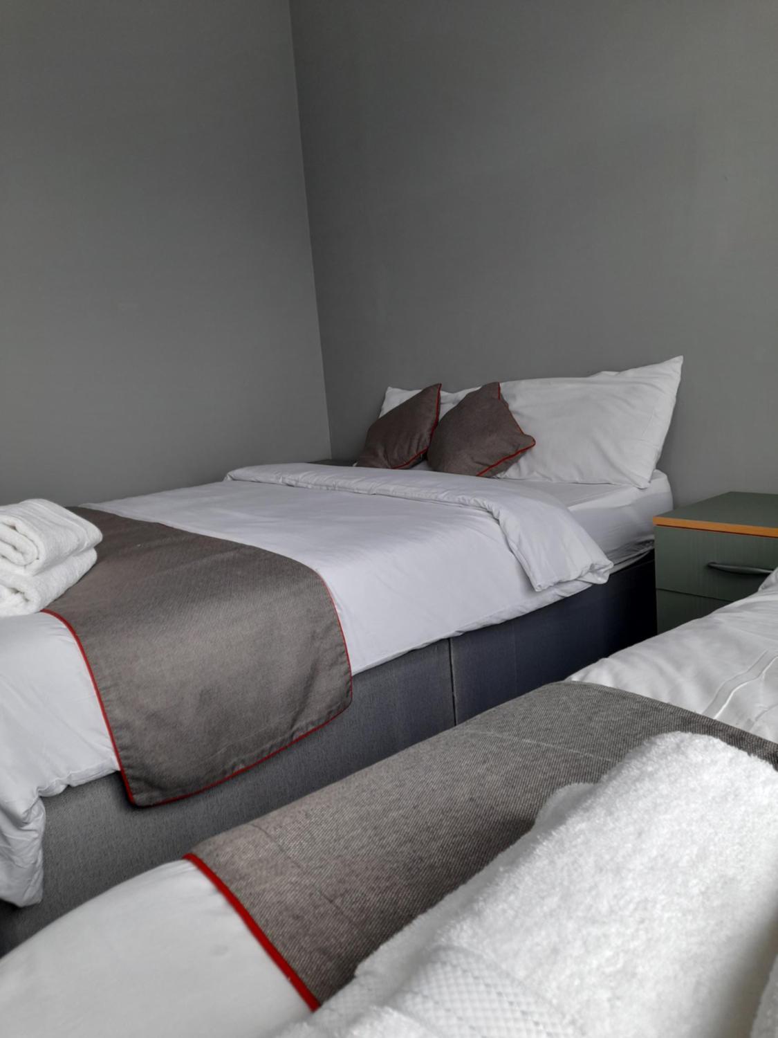 Standard Twin Room photo 2