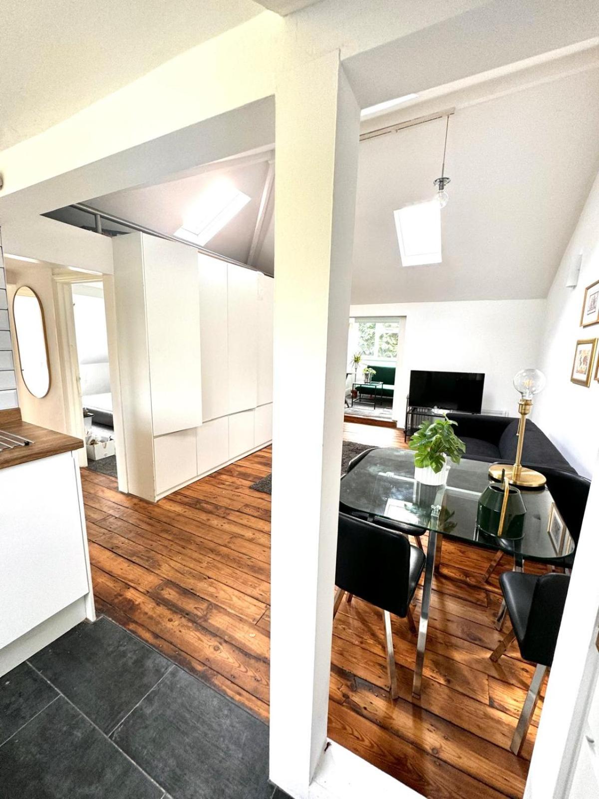 Three-Bedroom Apartment photo 2