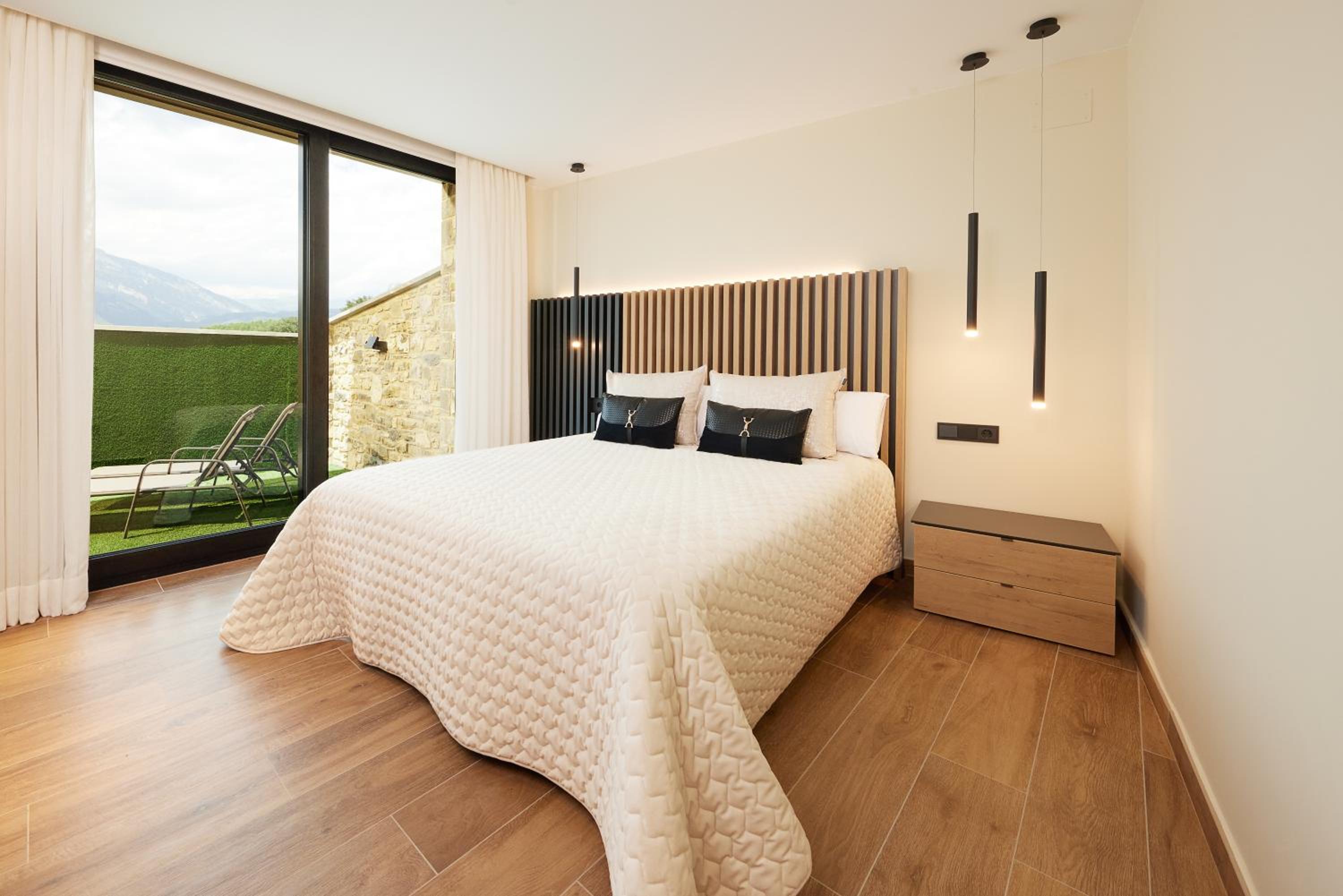 Apartamento de Dos Habitaciones con Terraza