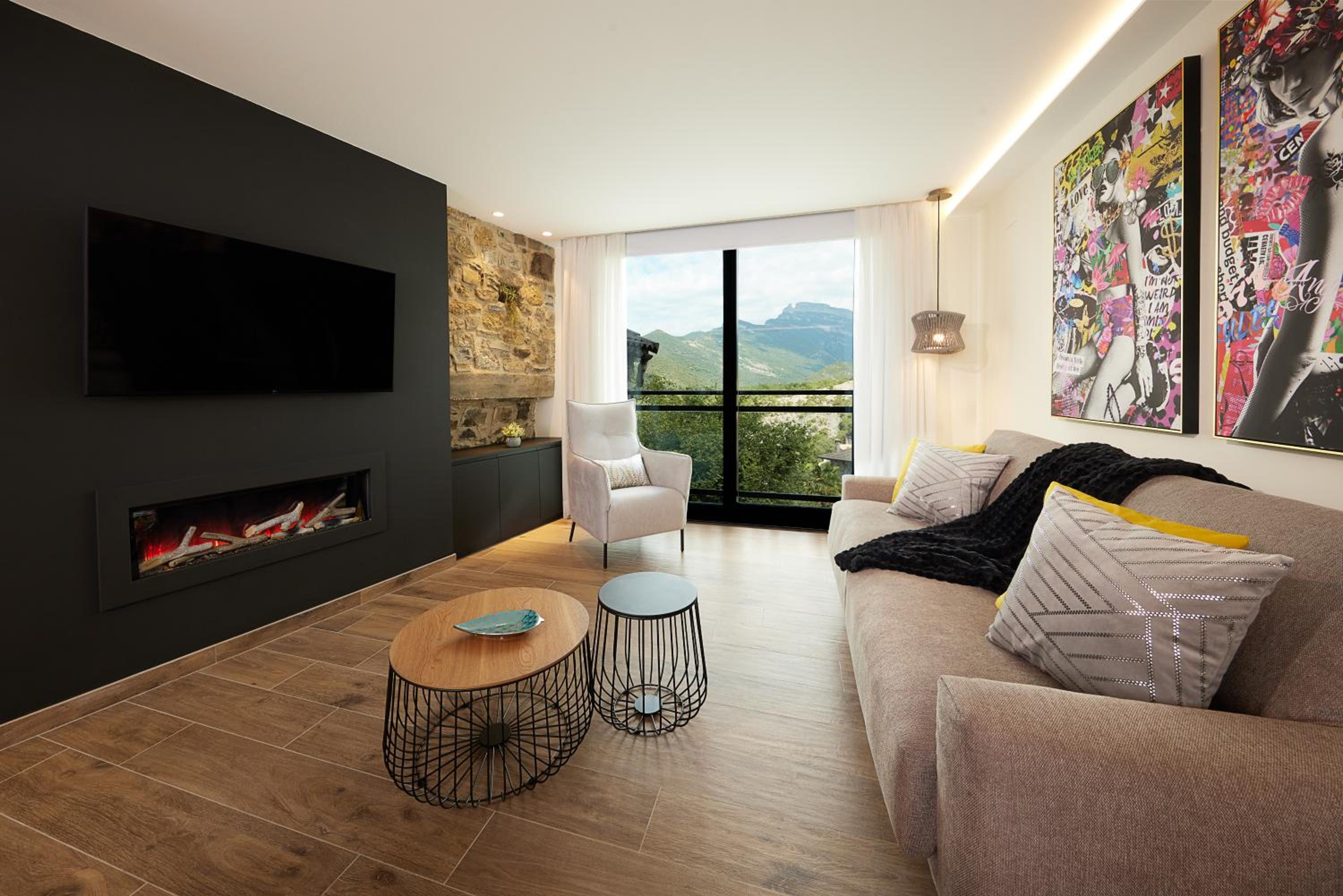 Apartamento de Dos Habitaciones con Vista a la Montaña