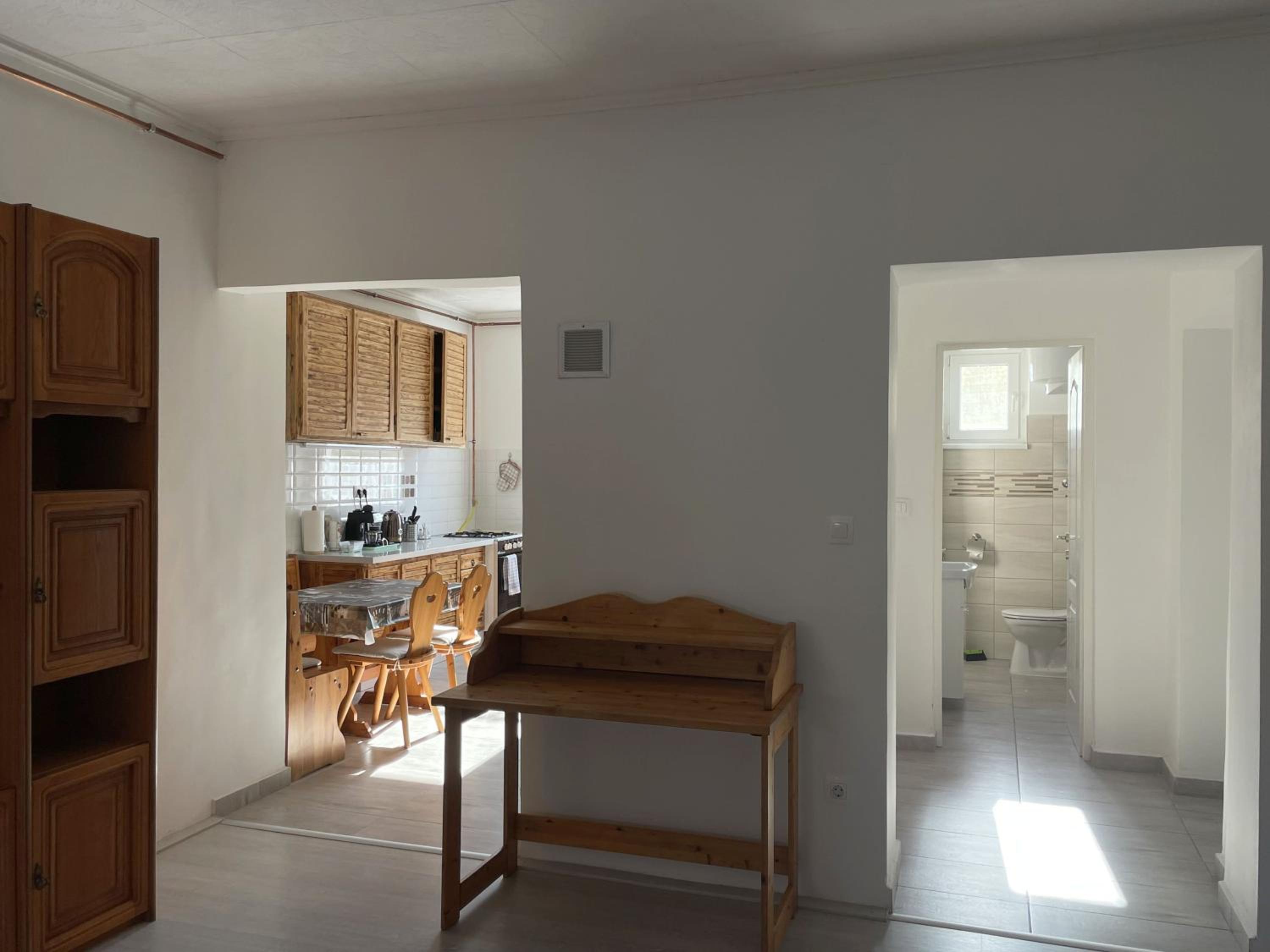 Apartment photo 2