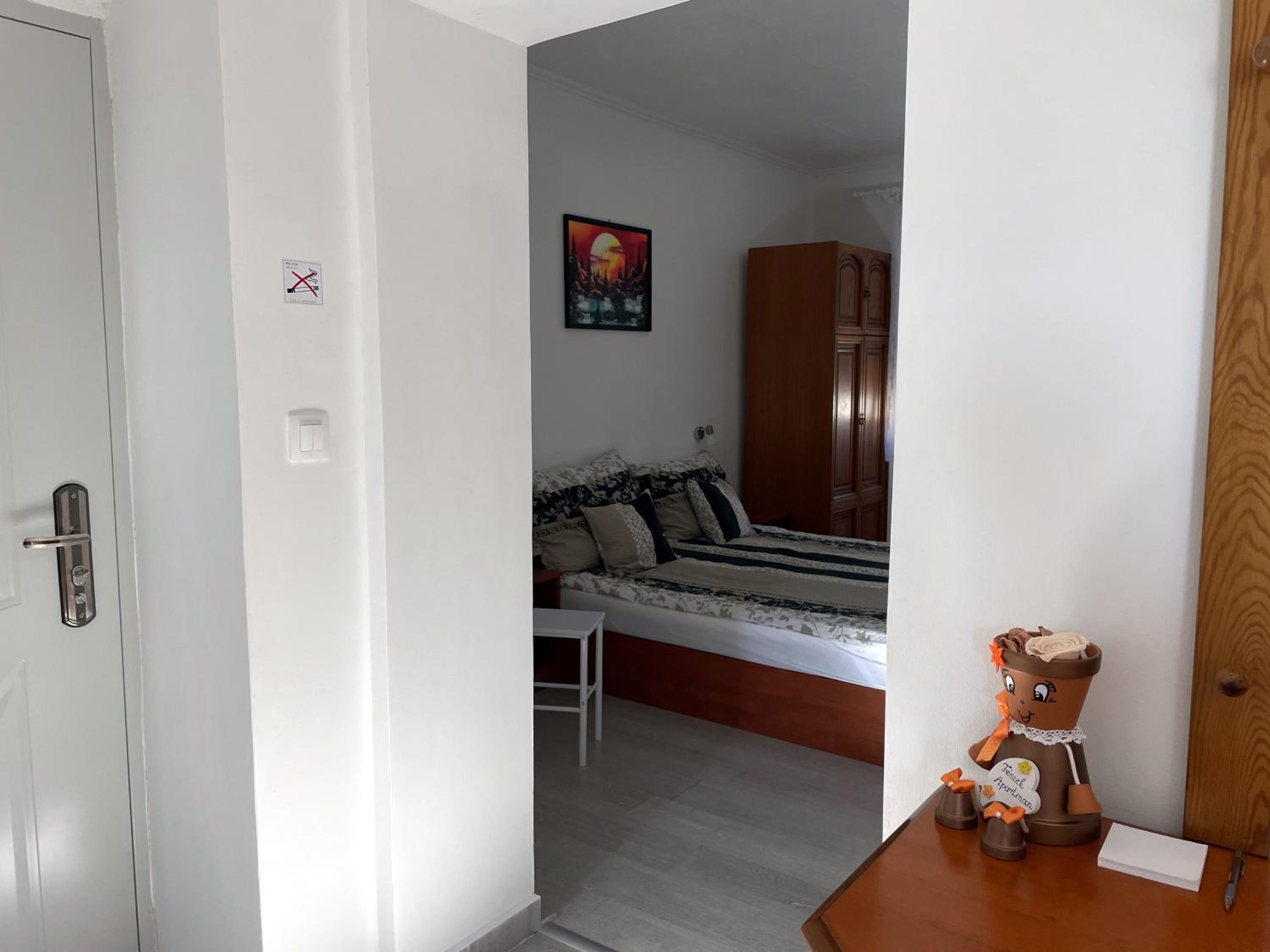 Apartment photo 3