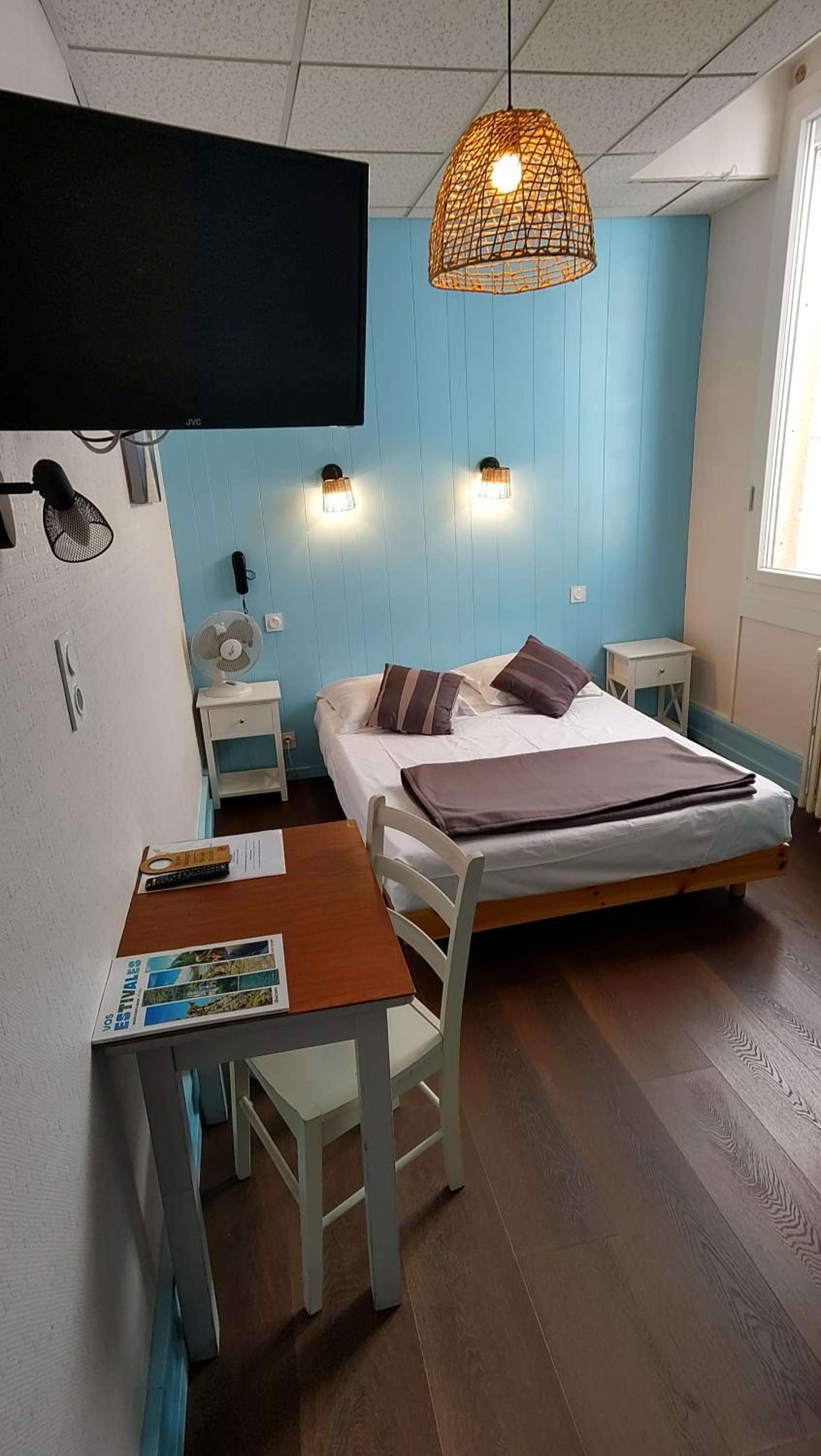 Budget Double Room photo 3