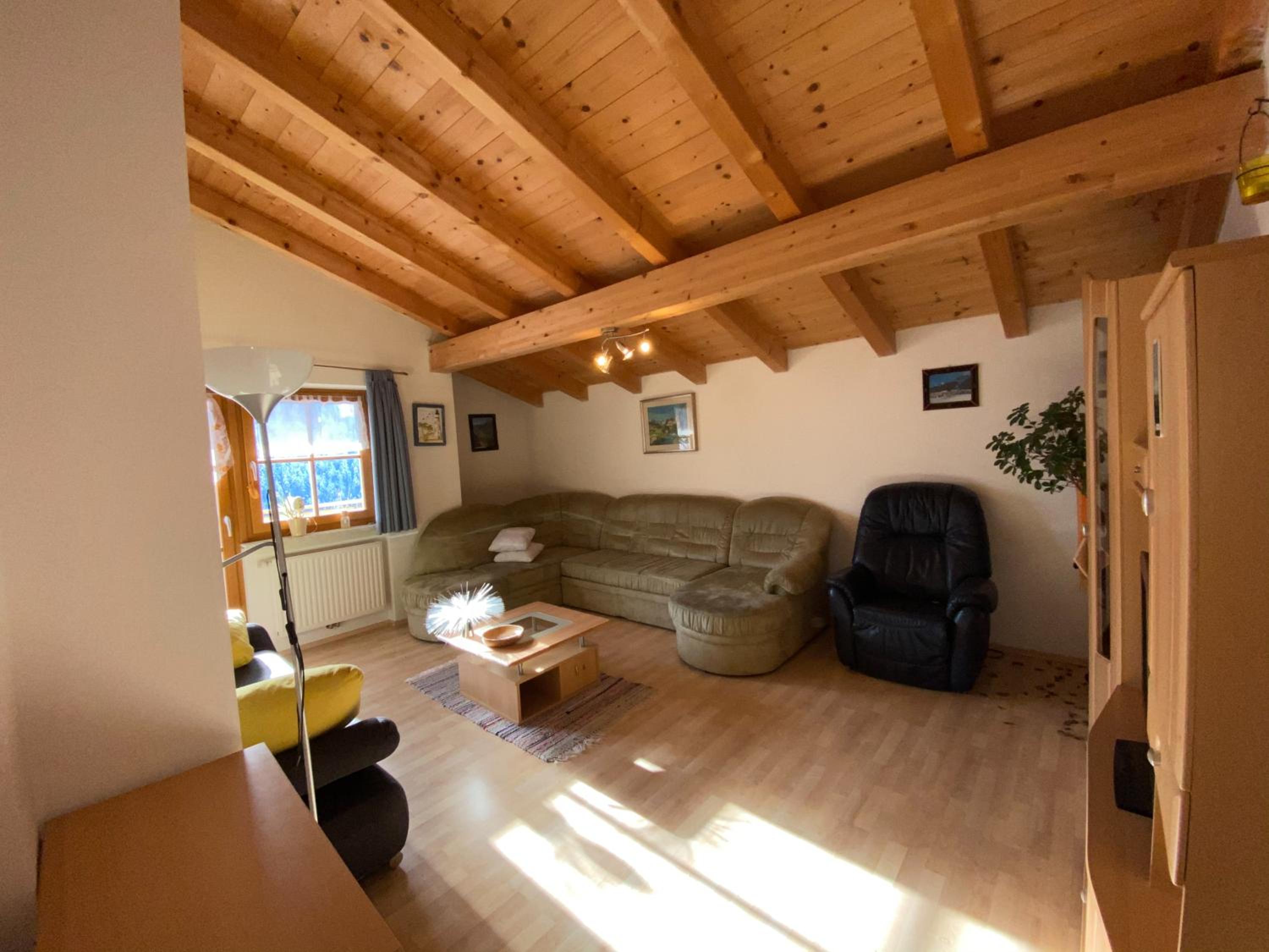 Two-Bedroom Apartment with Mountain View photo 3