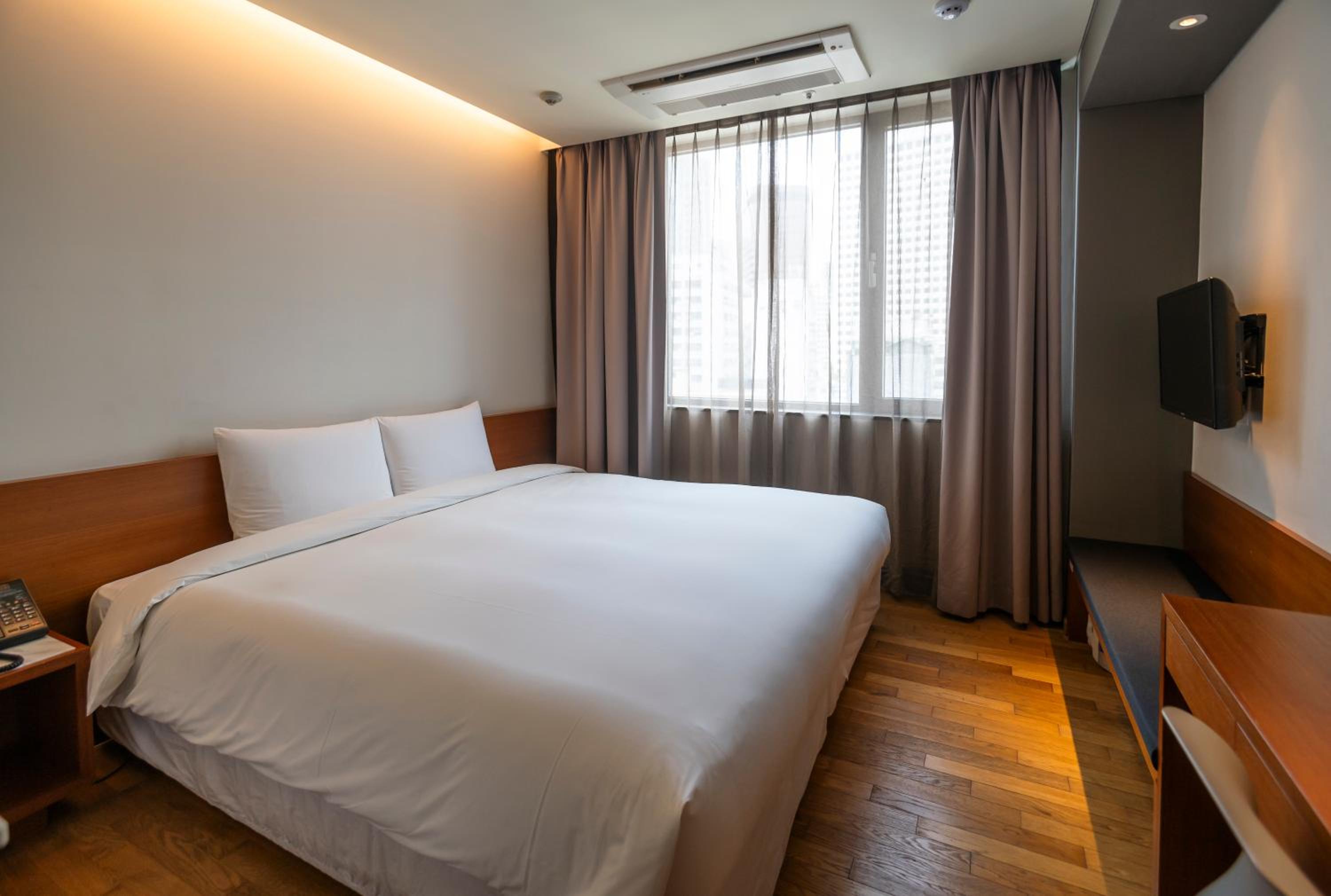 Economy Double Room