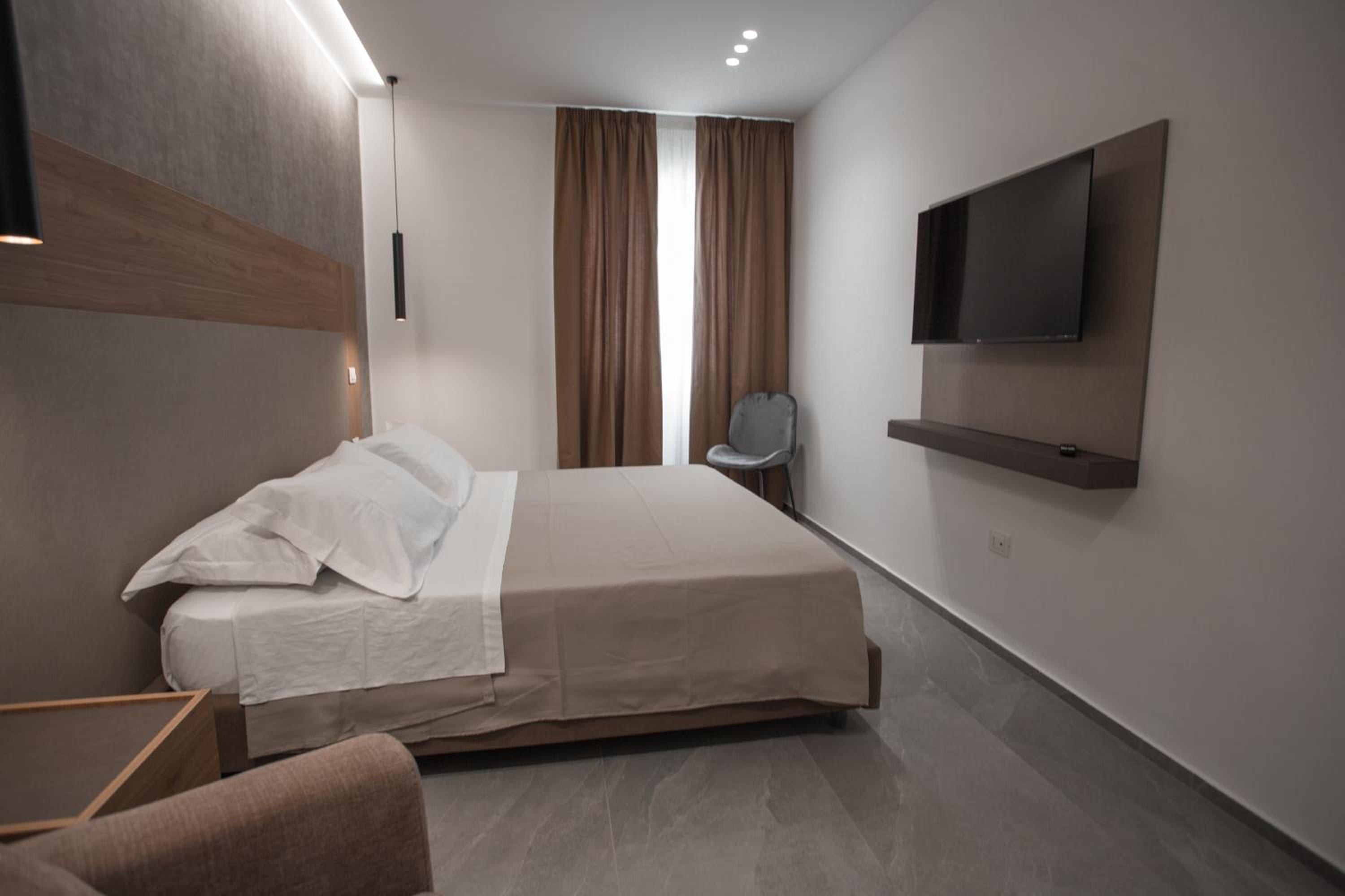 Superior Double or Twin Room photo 3