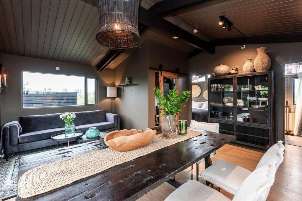 Three-Bedroom House photo 3