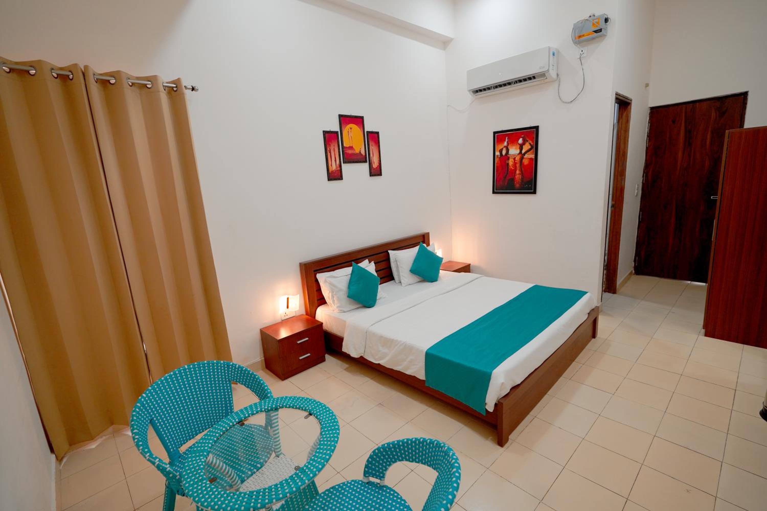 Deluxe Room - Photo 3